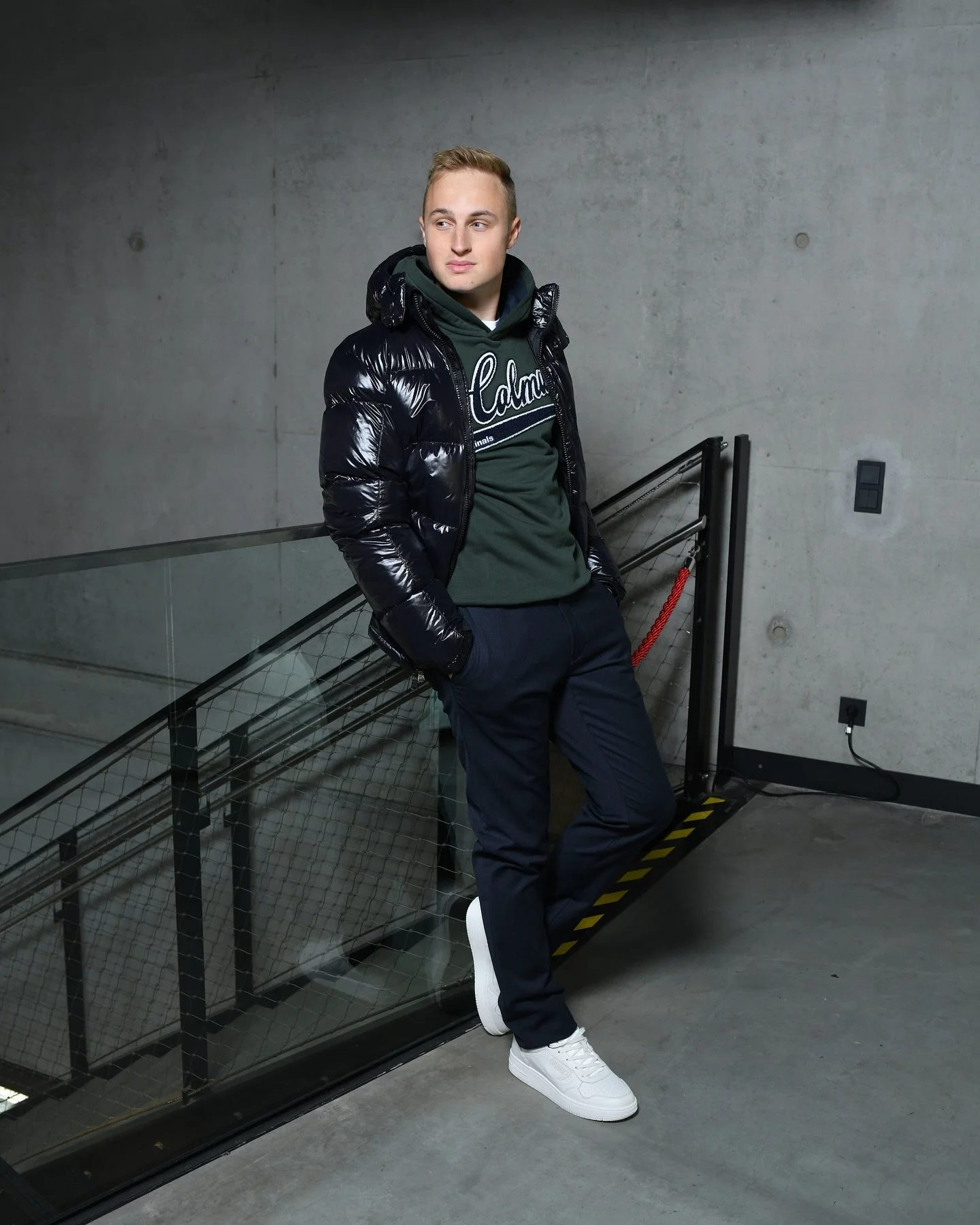 Hey Winter🖤wir sind vorbereitet. Daunen ist die beste Antwort auf kaltes Wetter.

#meanswear #fashion #newfashion #winter #ulmshopping