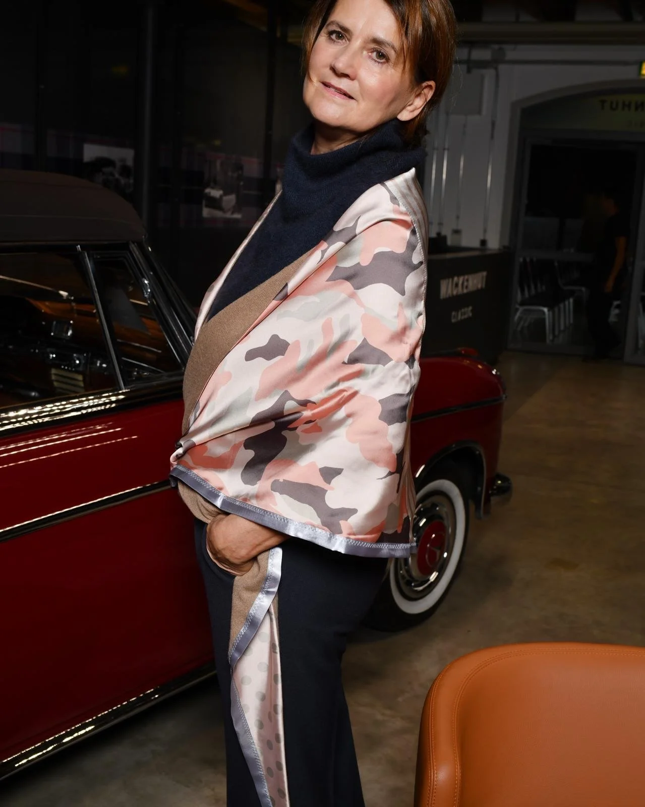 Mit unserer Weihnachtsaktion tr&auml;gst du eines dieser besonderen T&uuml;cher von @ebonyandivoryscarves selbst.
Den Preis bestimmst du mit dem Ziehen der richtigen Kugel🎄

#christmas #christmasshopping