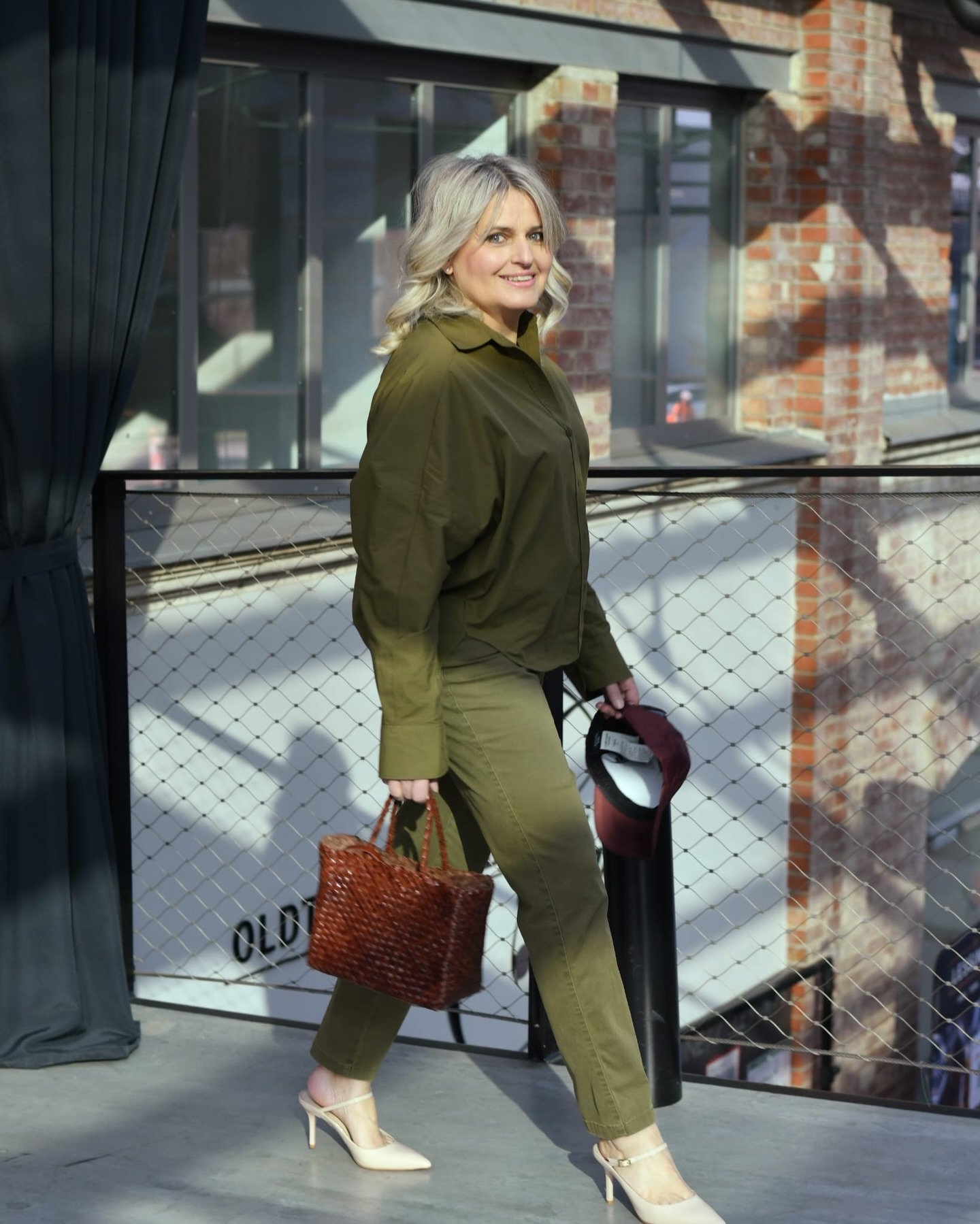 Bettina mag dieses GR&Uuml;N. Sehr sogar.
Kommt ihr zu Classic Magg, ist die Chance gro&szlig;, dass sie genau so vor euch steht. ✨