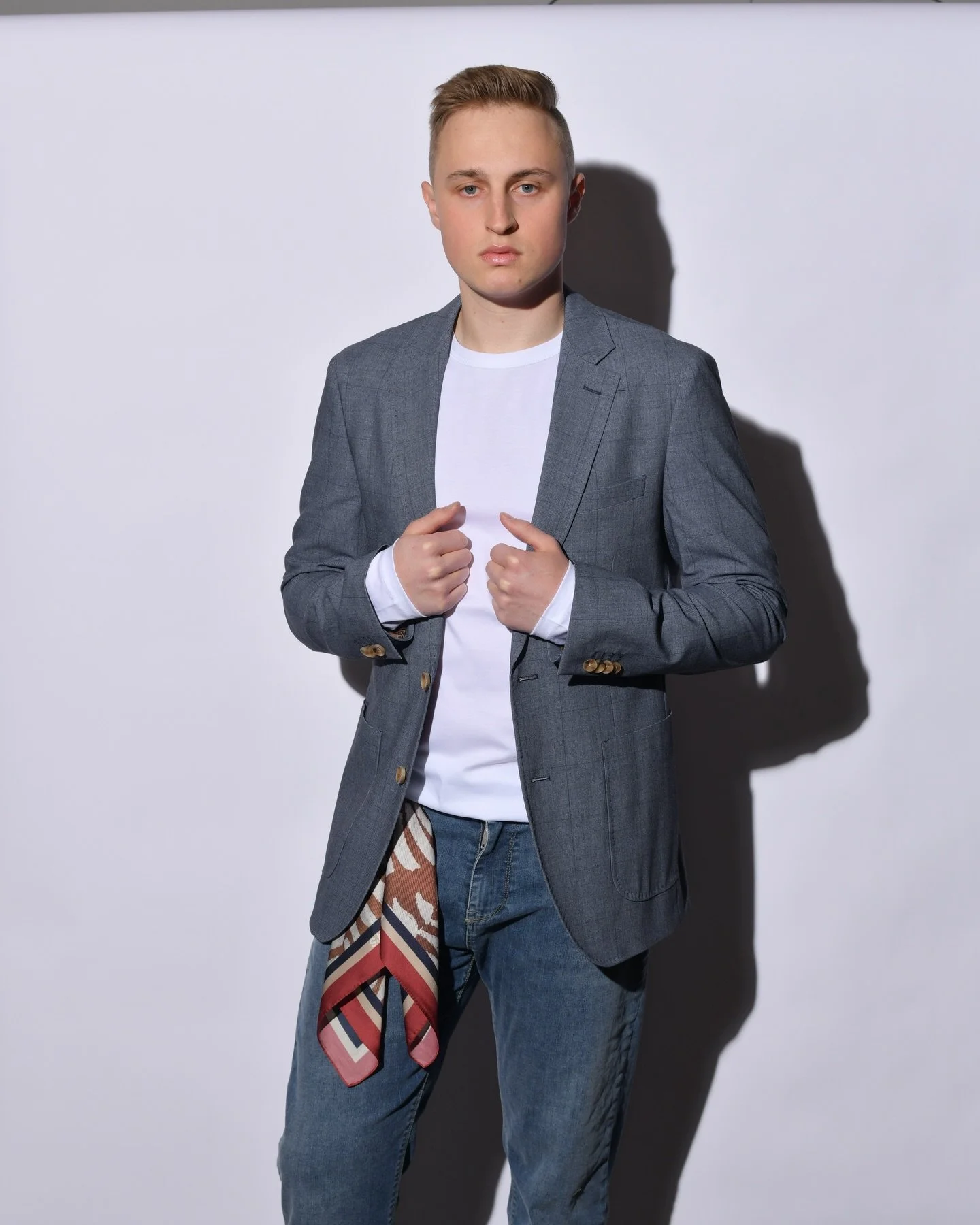 Na, was denkt ihr? Mut zeigt sich im Detail&hellip;
Max und dieser Look aus unserer Modenschau haben Applaus 👏🏻verdient