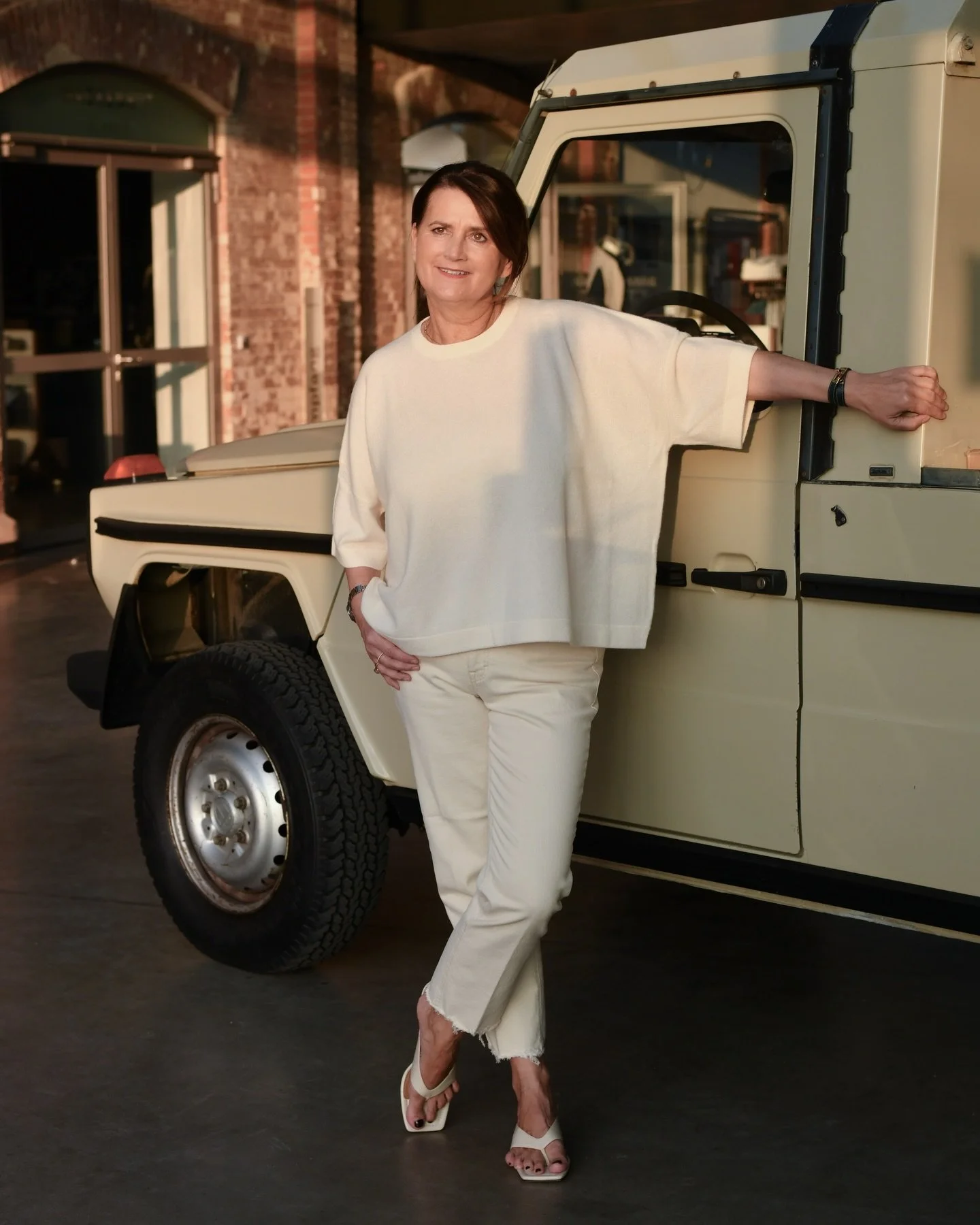 Es gibt Outfits, die zieht man an. Und es gibt Outfits, die tr&auml;gt man mit einer gewissen Selbstverst&auml;ndlichkeit 🤍
Den Unterschied? Den kennen wir. Und wir zeigen ihn dir&hellip;
#classicmagg