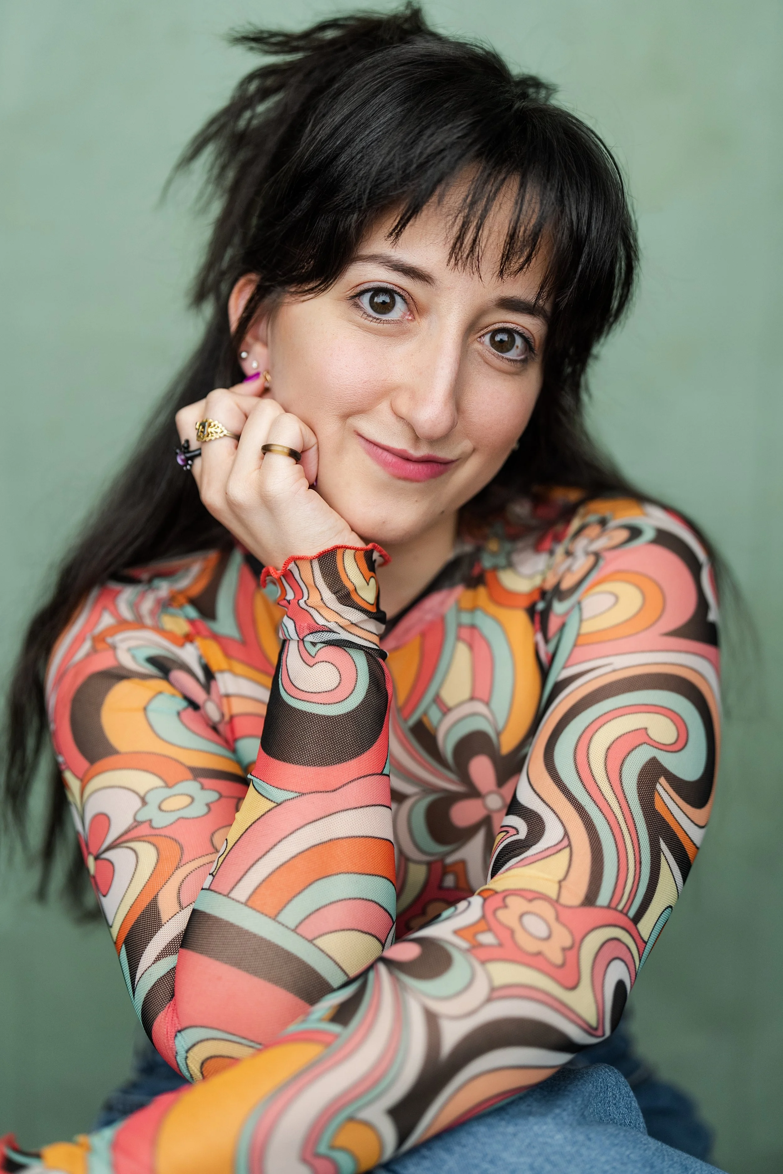 CarlyNGrossman-Headshot.jpg
