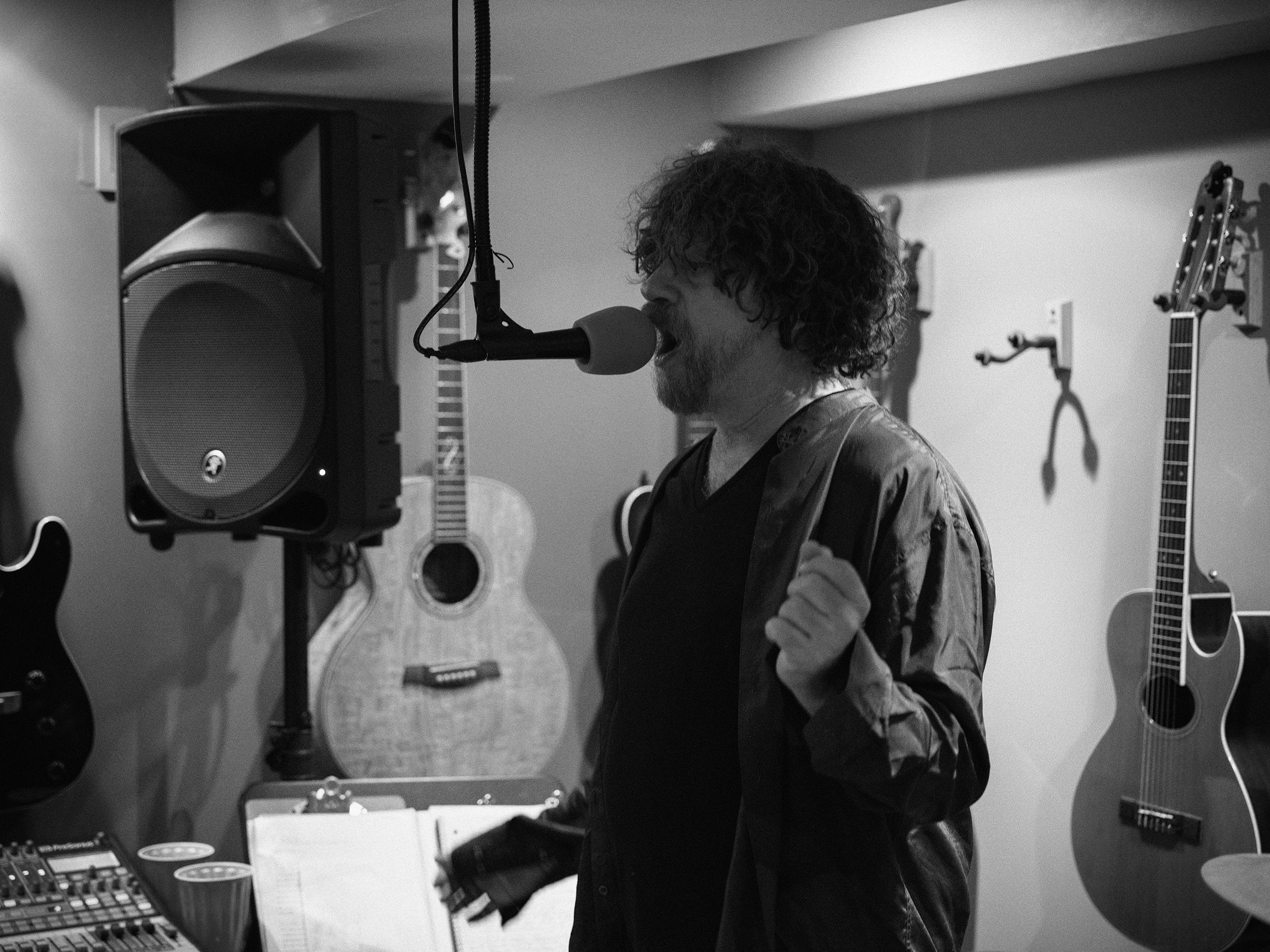 The-Deadline__0_03-034BW.jpg