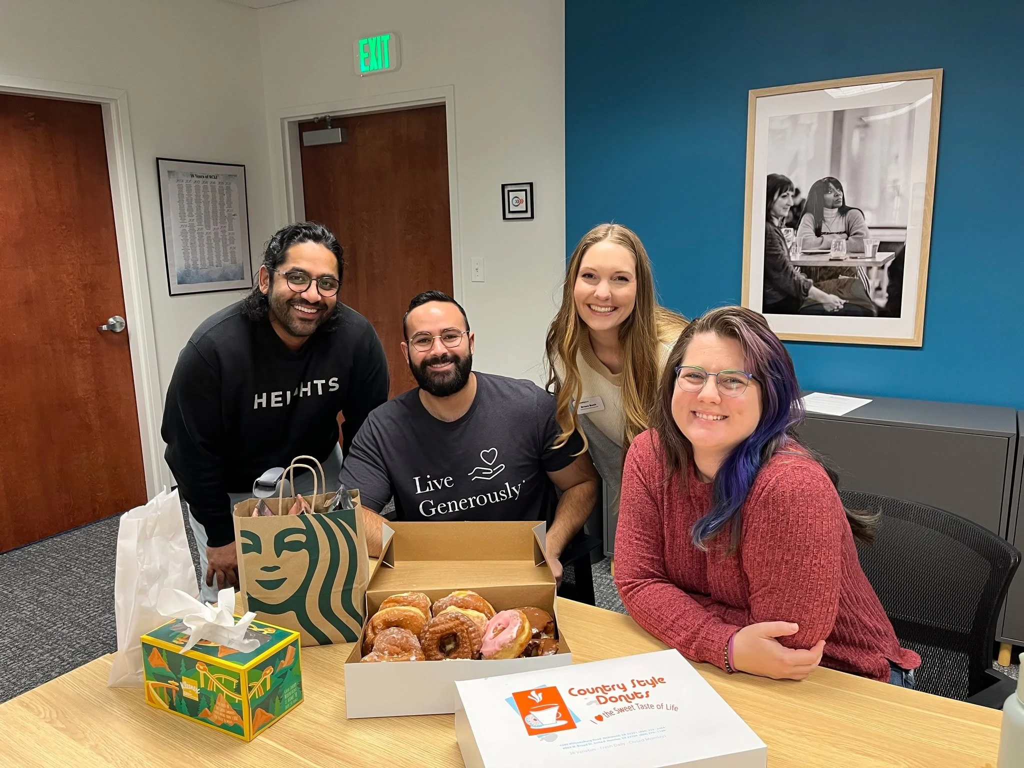 Work is better with friends&hellip; and donuts 🍩. Big thanks to Josh for making a recent coworking day extra sweet!

Learn more about Wednesday coworking
needleseye.org/winter-workdays