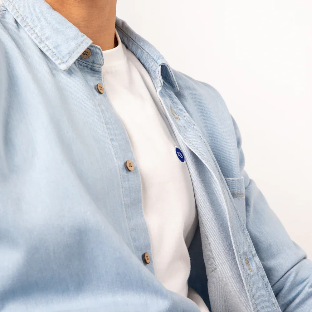 ADM Store, Surprise, surchemise denim délavé 3.webp