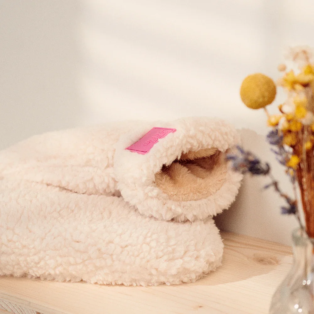 Adm Concept Store, Surprise, moufles sherpa, beige.webp