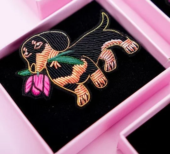 ADM Store, Surprise Dunkerque, Broche Teckel 2.jpg