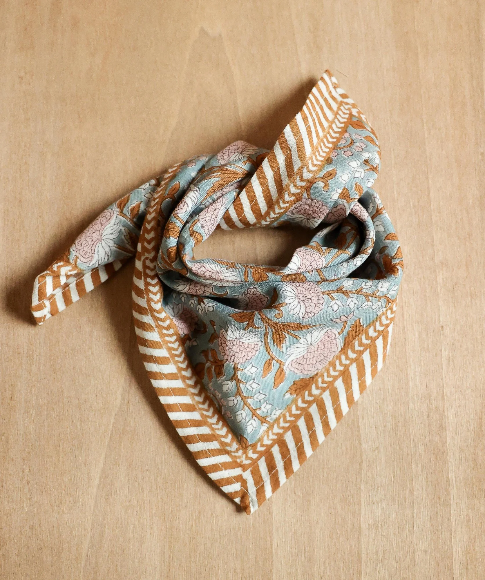 ADM Store, Surprise Malo, Foulard Murray ciel, petit format.jpg