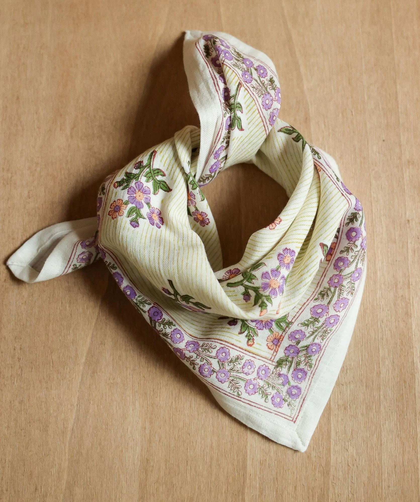 ADM Store, Surprise Malo, Foulard Grace Jasmin, petit format 3.jpg