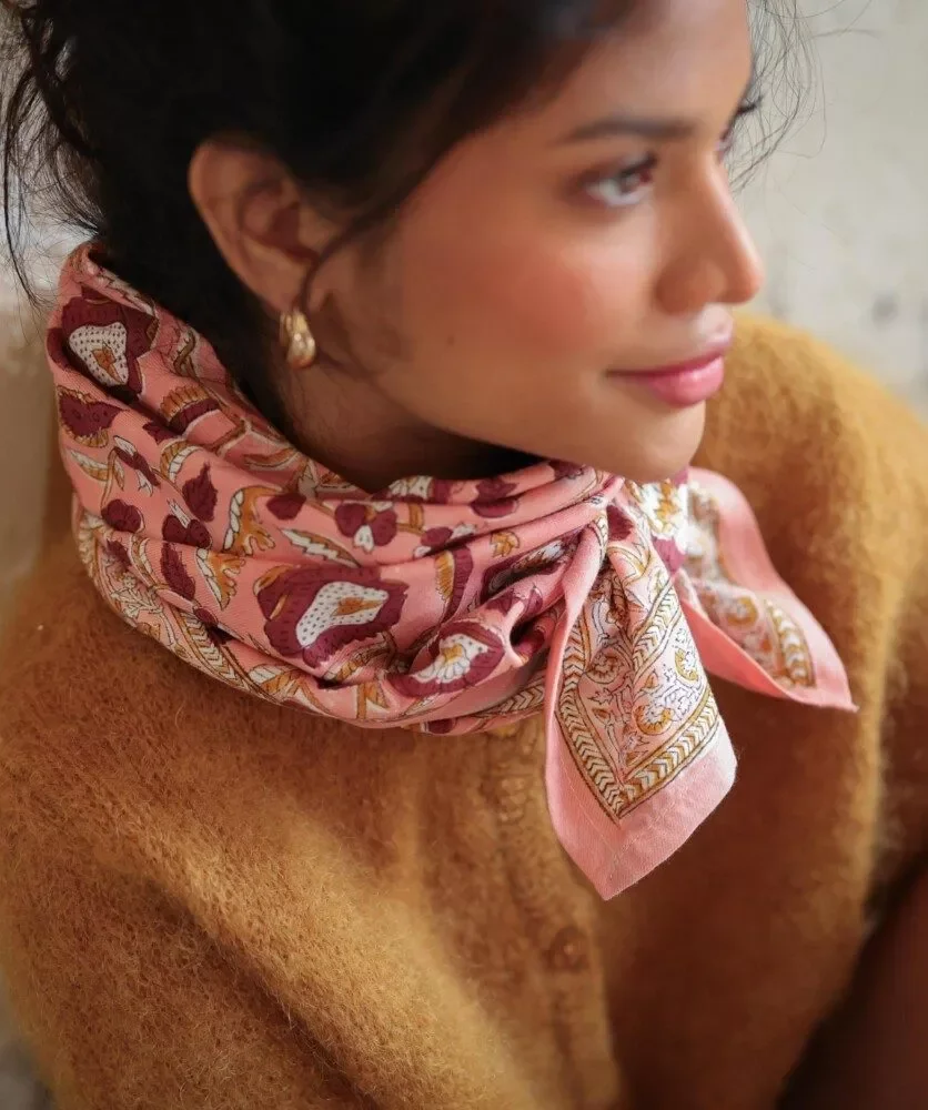 ADM Store, Surprise Malo, Foulard Jaya rose blush, grand format 2.webp