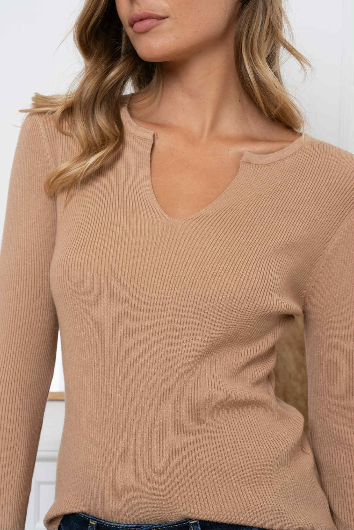 ADM Concept Store, Pull beige, Louna 3.jpeg