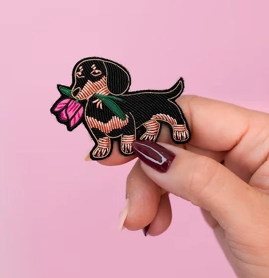 ADM Store, Surprise Dunkerque, Broche Teckel.jpg