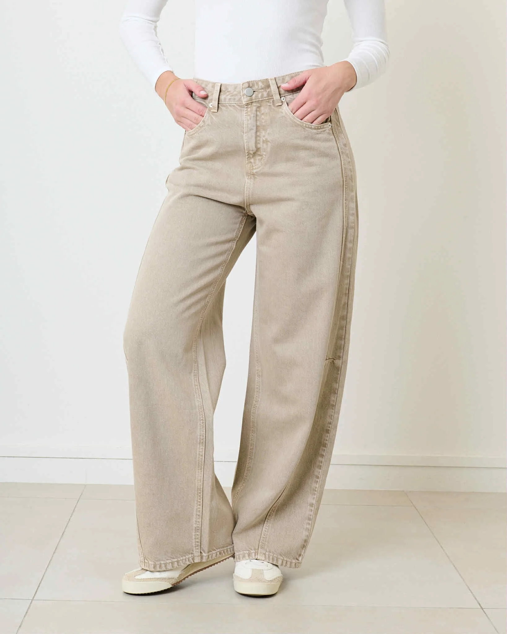 ADM Concept Store, Jean Léo, beige 59,90.jpeg