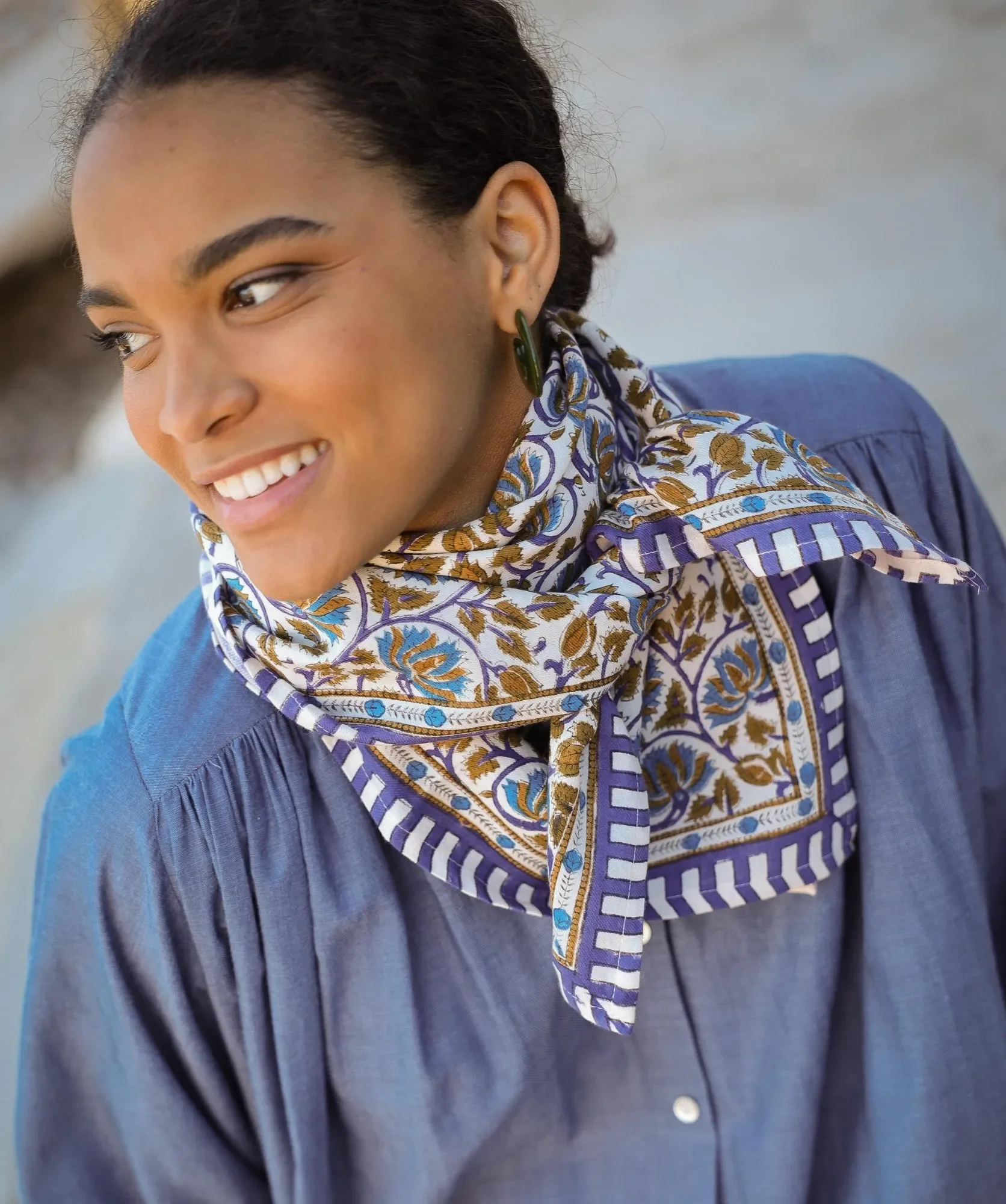 ADM Store, Surprise Malo, Foulard Henley bleu 2.webp