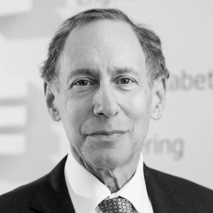 Black and White Image of Robert Langer