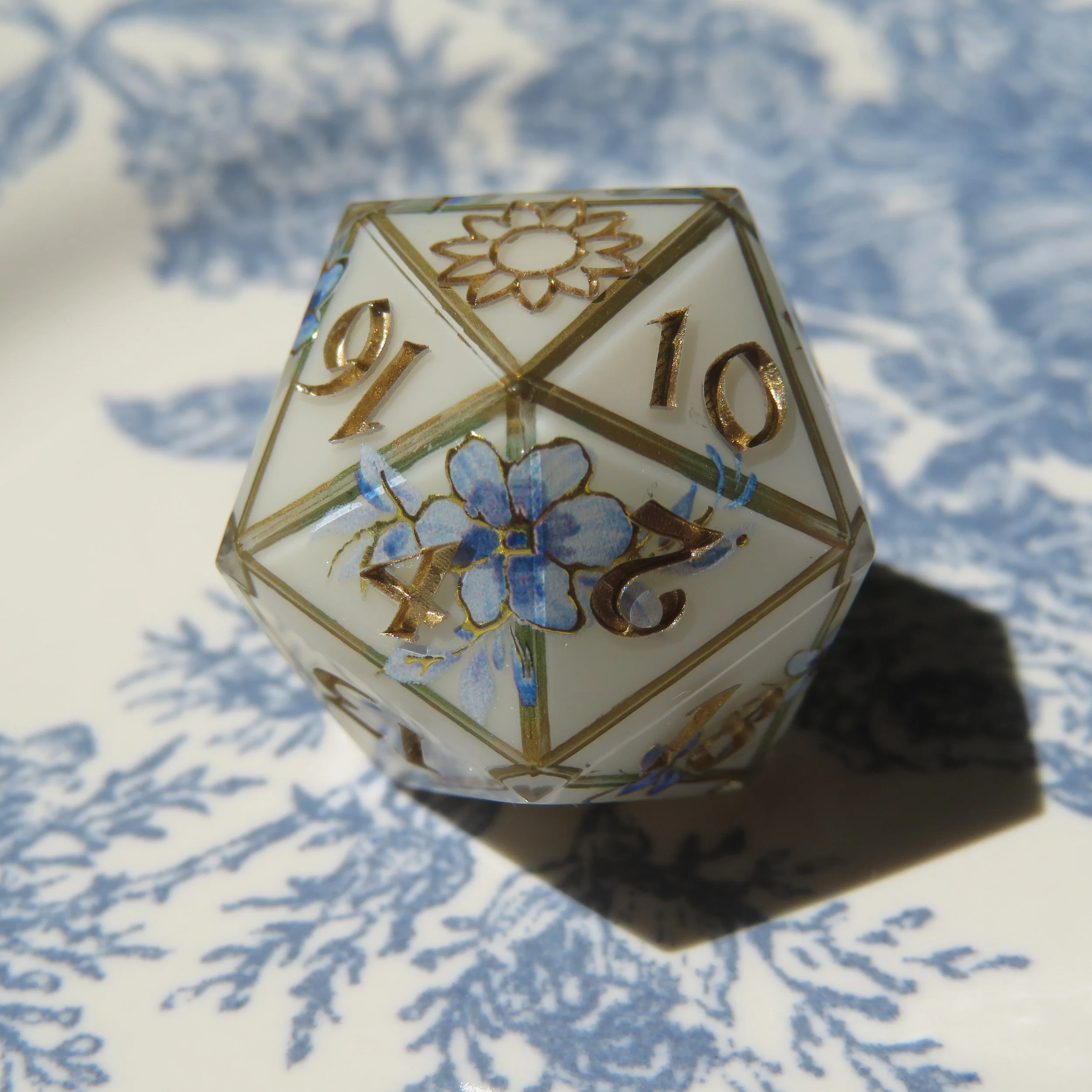 Porcelain Single D20