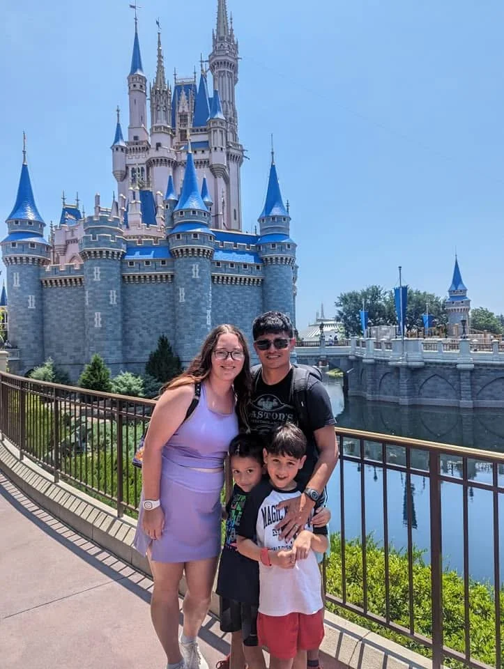 Kayla Valtierra- Travel Genie