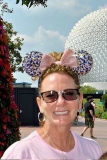 Robbie Rivera - Travel Genie