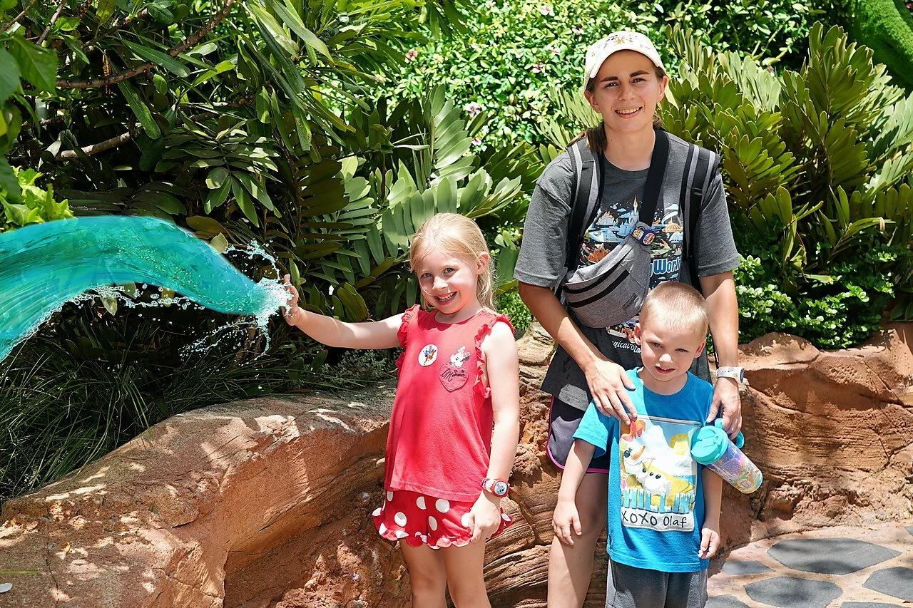 Megan VanValkenburg - Travel Genie