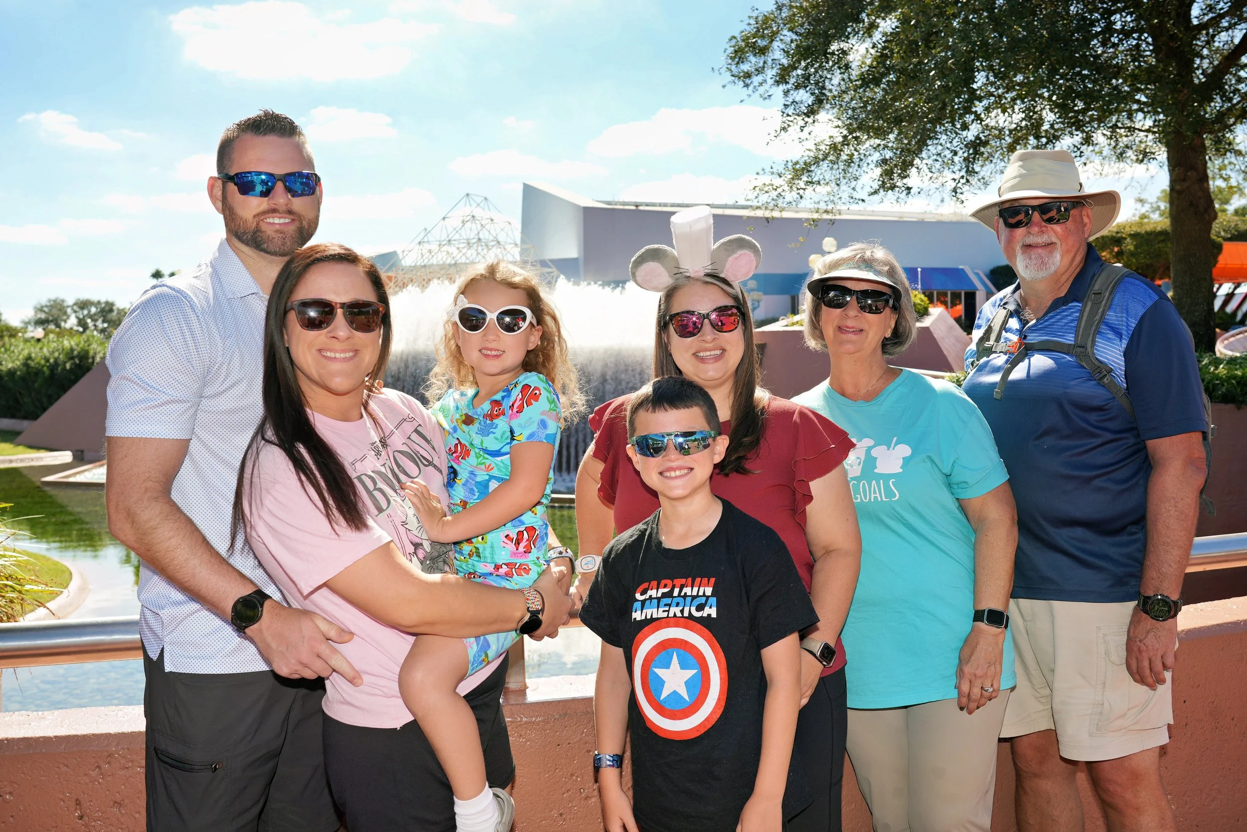 🌟How To Plan a Disney Vacation for Large Families    (Without all the stress!)