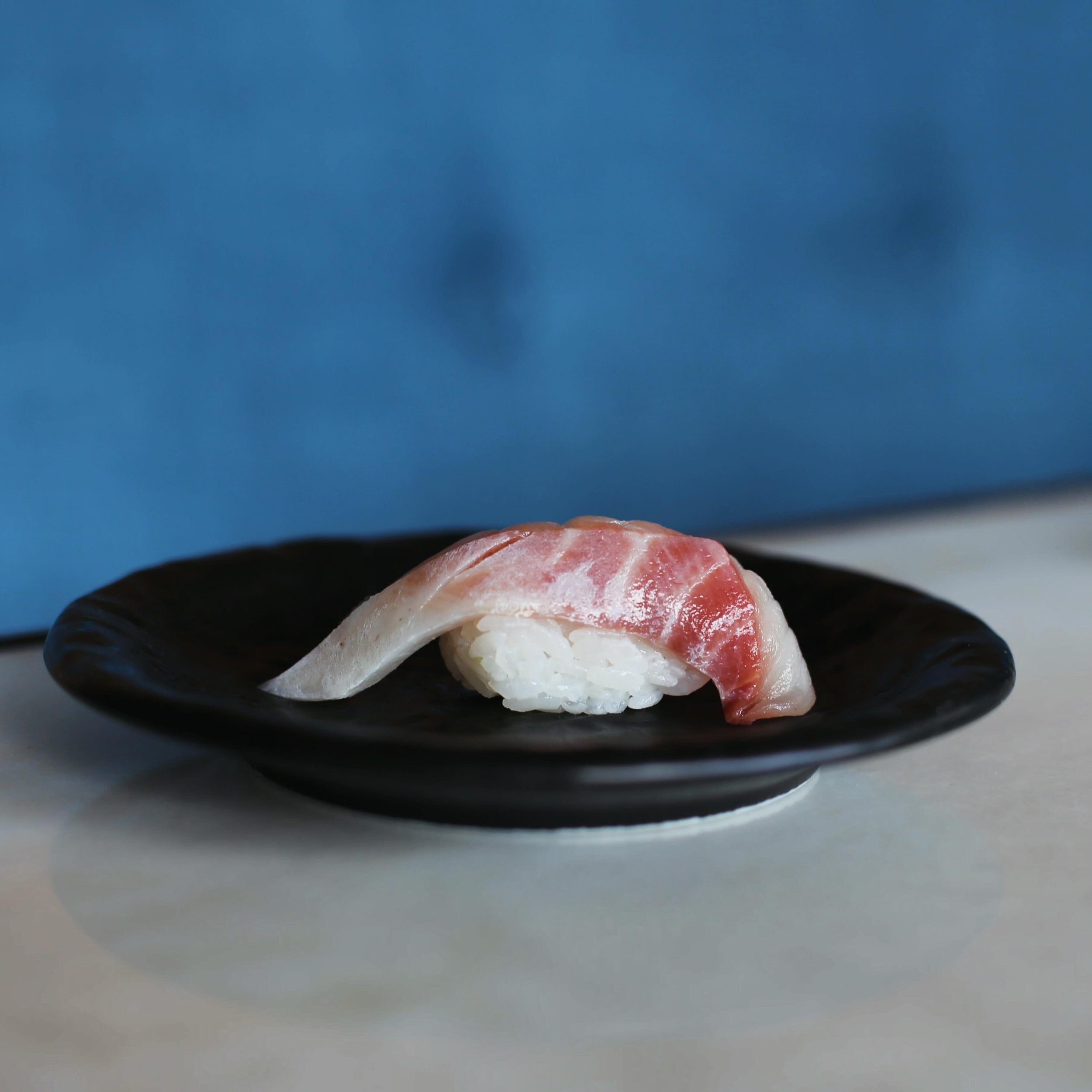 Ishidai | Knifejaw
A summer delicacy that is rare to find outside of Japan, and we have it here 🍣 Light but succulent and silky, don&rsquo;t miss out on this one! At Sushi Note Sherman Oaks now 🥢