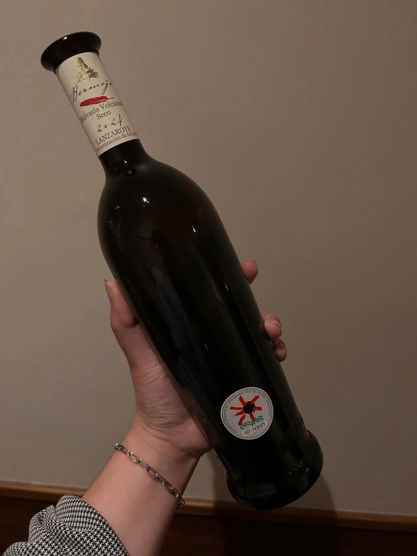 Greetings to you from Los Bermejos, Malvasia. (Pronounced Mal&bull;va&bull;see&bull;ya).
Coming to you from the easternmost Canary Islands of Espa&ntilde;a, is the crisp, bright, and unique flavor of Malvasia. It exudes exotic, floral notes as it is 