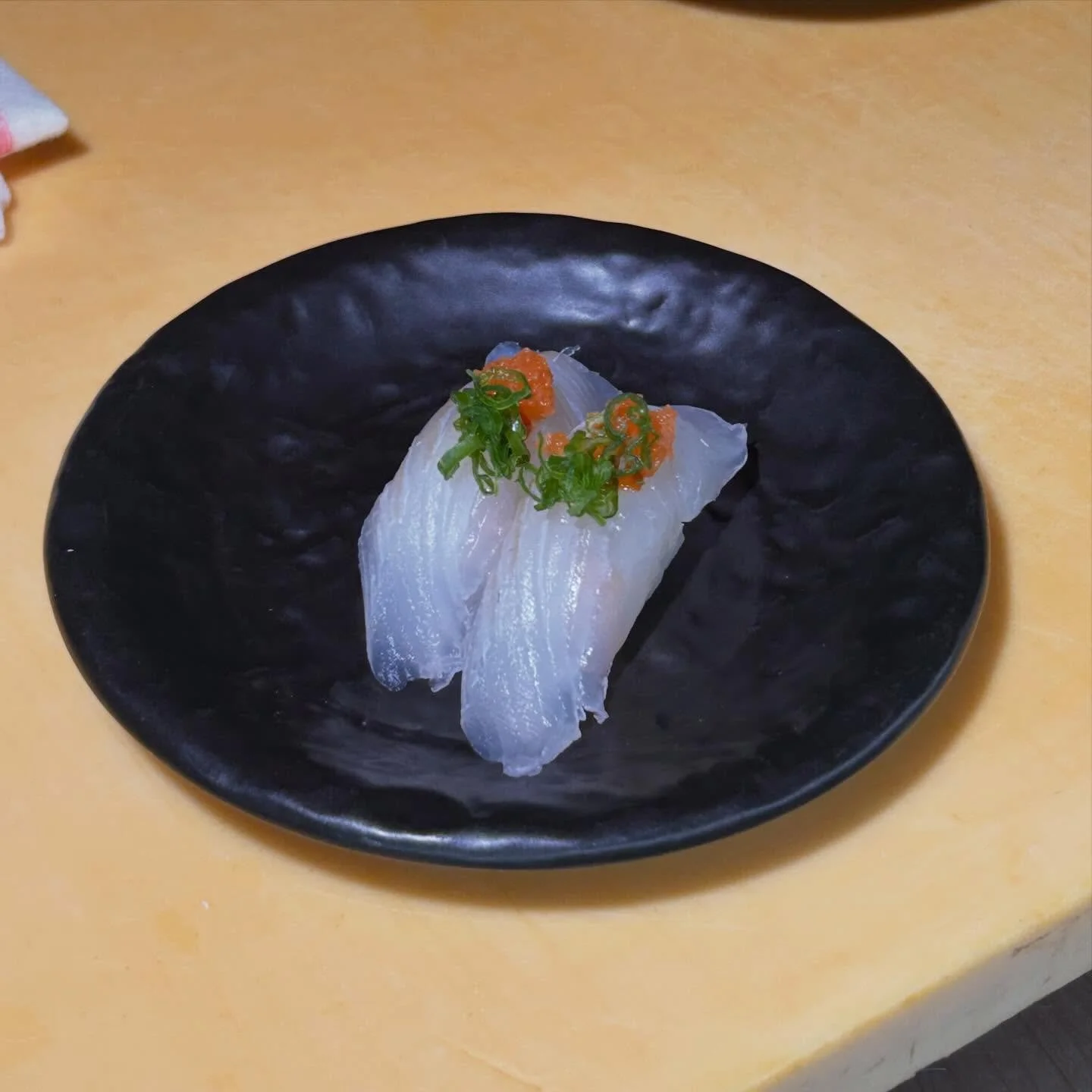 #nofilter Swing by after the Oscar&rsquo;s on this sleepy Sunday! Call us or book with the link in bio. <33

#halibut #omakase #sushi #dinnerplans