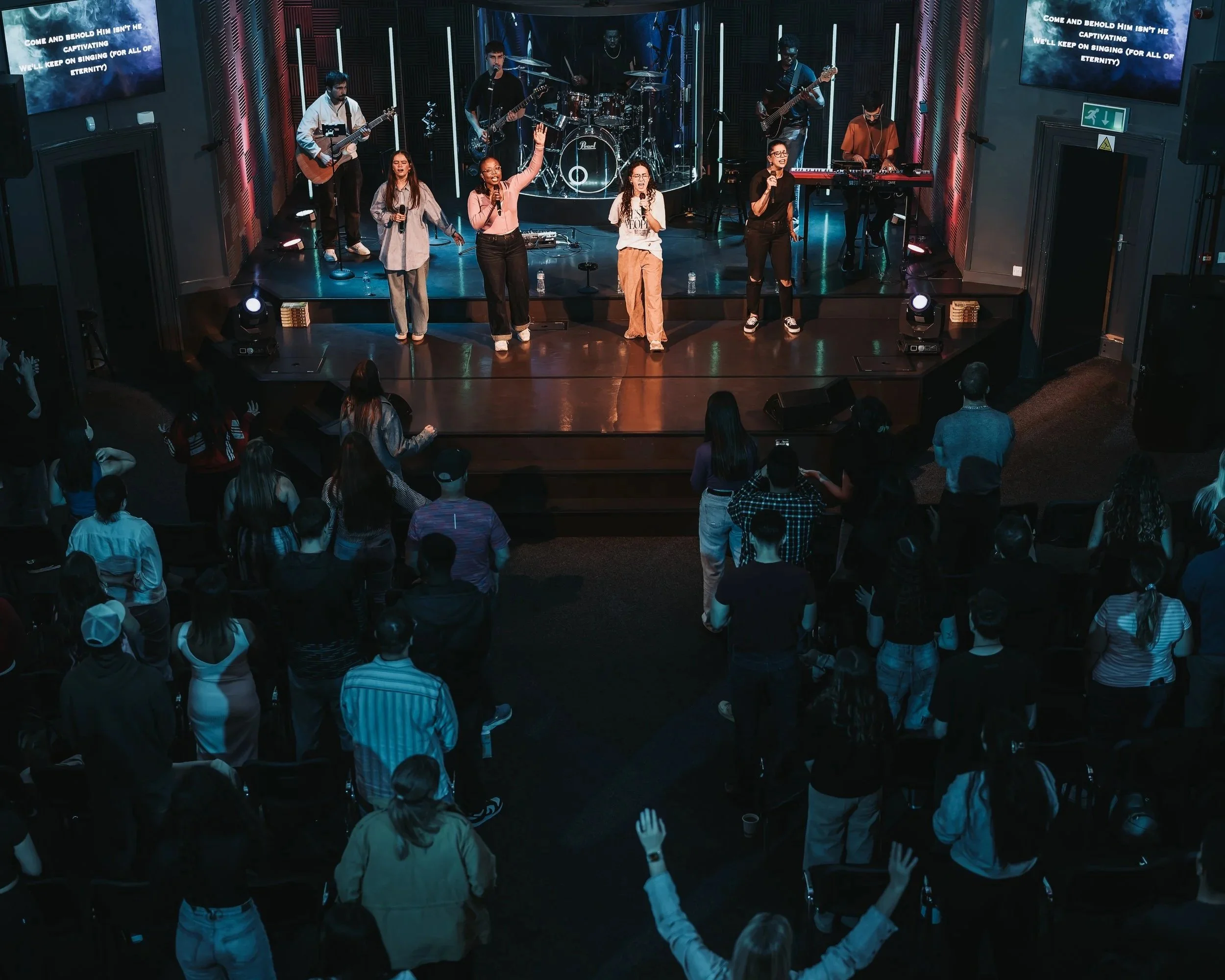 Our Glory Nights brought together the Body of Christ in Ireland to worship, celebrate, testify and pray for a move of God in this nation.