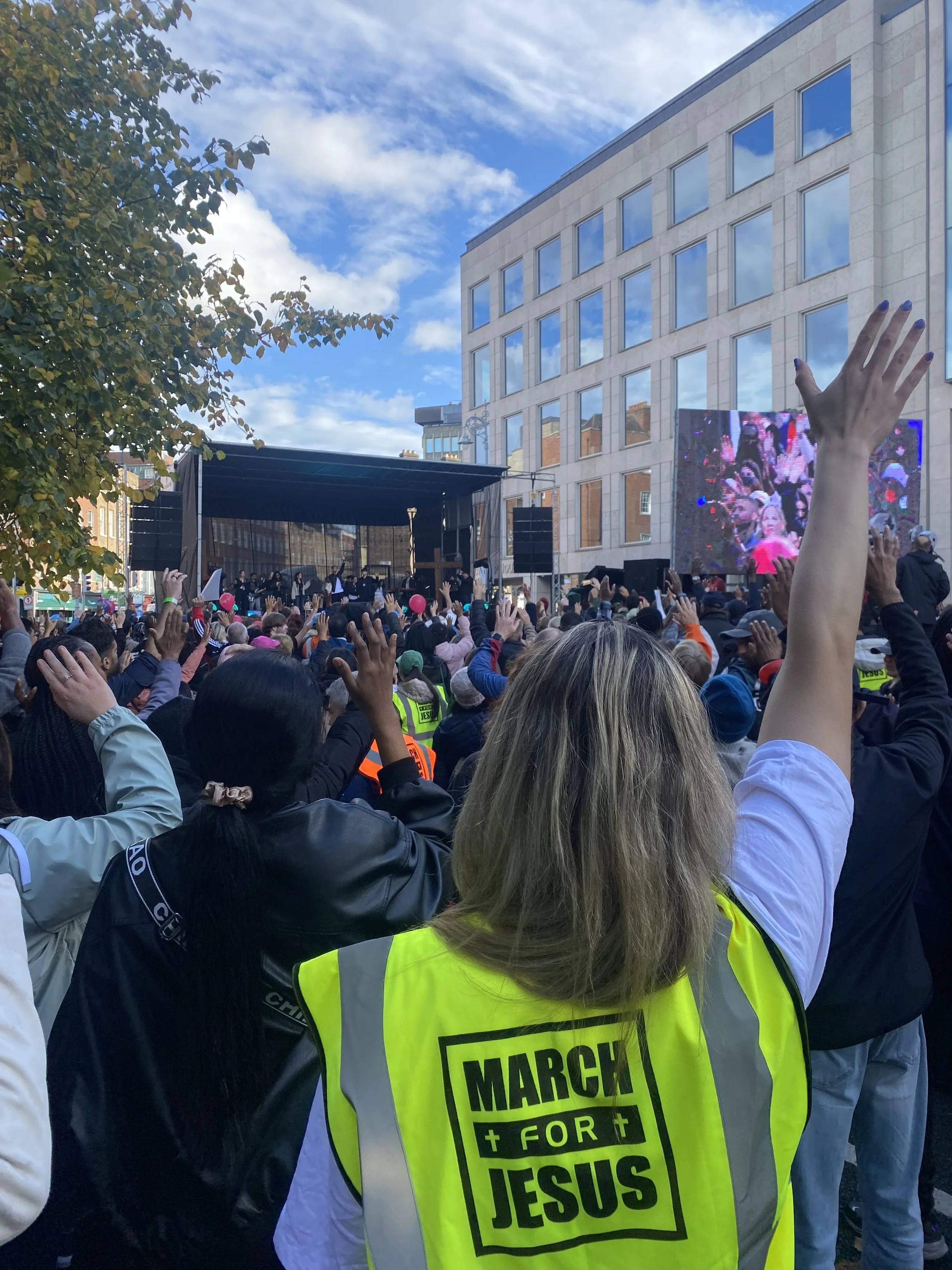 We were involved in leading roaming evangelism teams for the March For Jesus which saw over 20,000 people take to the streets of Dublin.