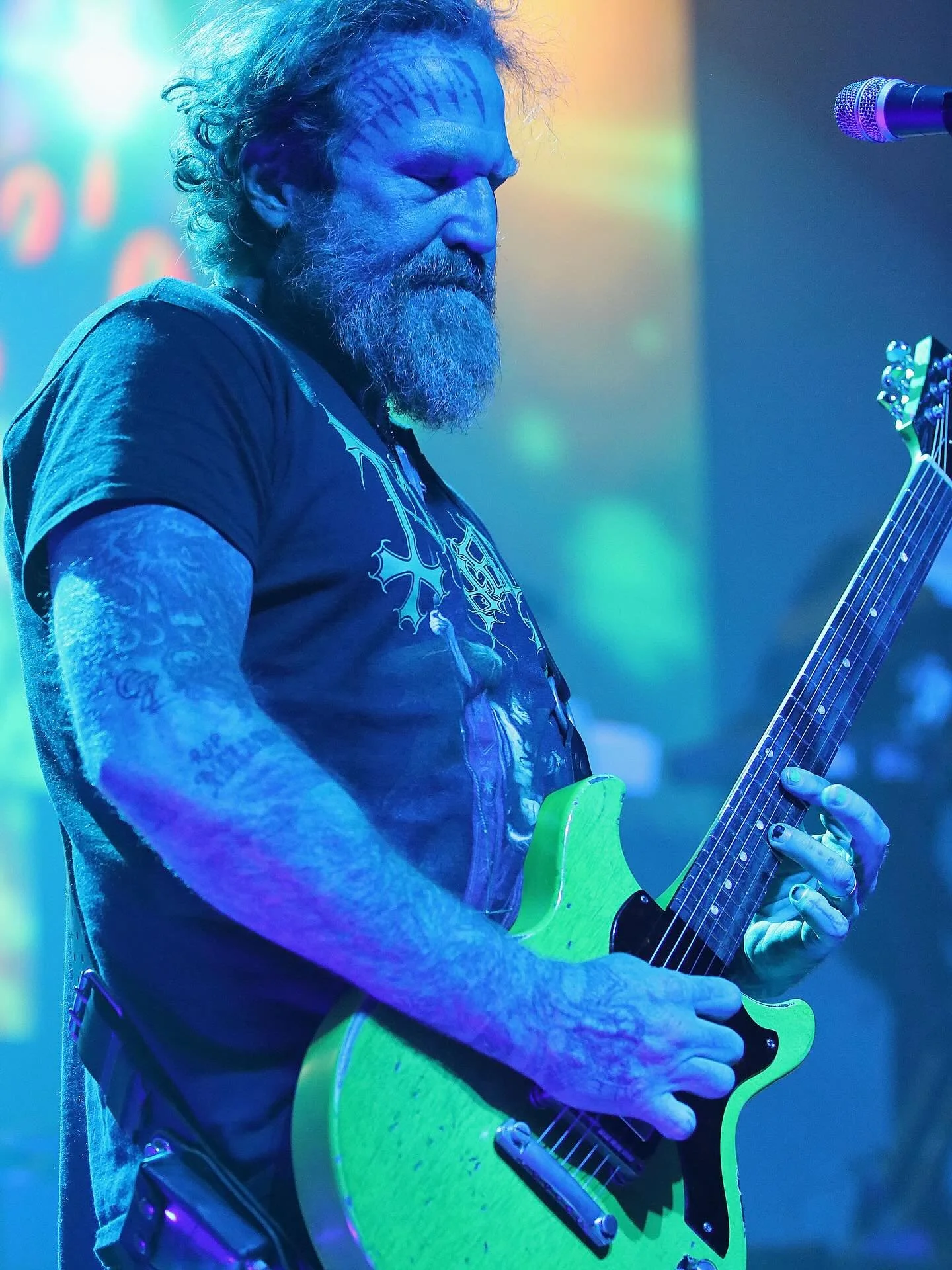 We&rsquo;re saddened to hear of the tragic passing of singer and guitarist Brent Hinds of @mastodonrocks 💔

Photo from 2022 by @colettecustinphoto 

#mastadon #brenthinds #restinpeace
