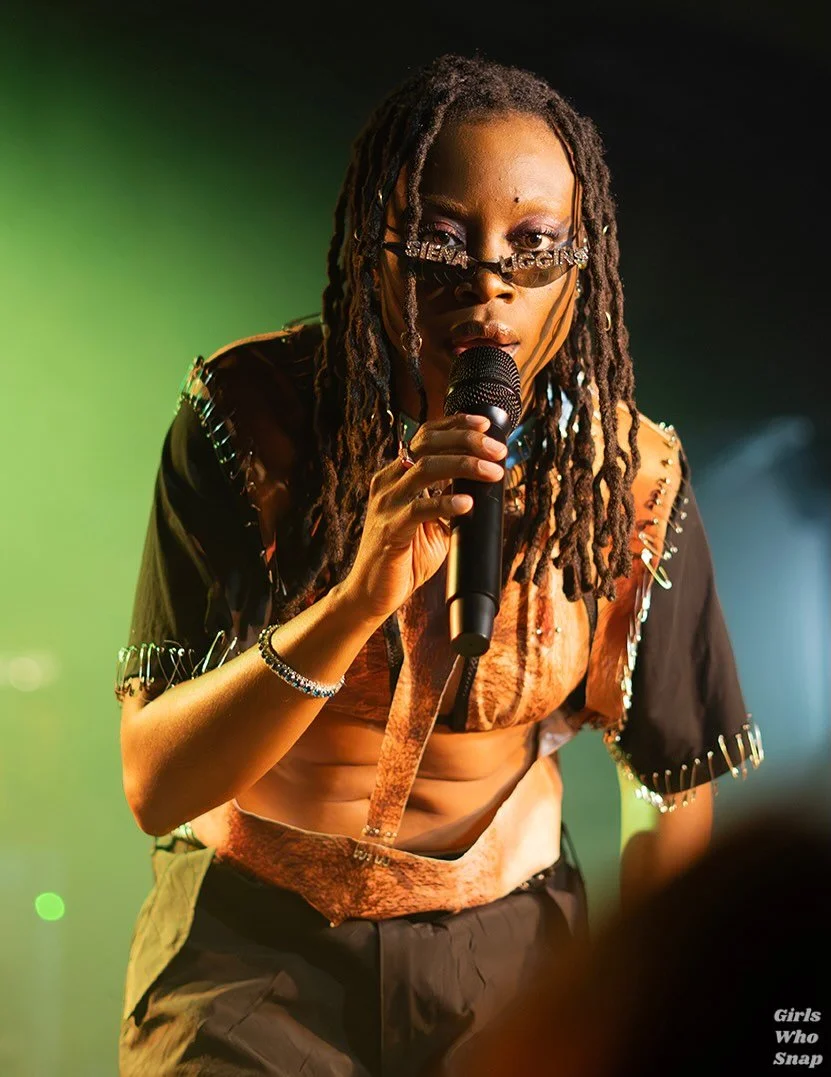 @sienaliggins on @xanaofficial_ &lsquo;s &lsquo;Unitl It Wasn&rsquo;t&rsquo; tour 🌟

Photos by @lyricallabfilmco 

#pop #popmusic #sienaliggins #columbus #columbusmusic #concertphotography #girlswhosnap