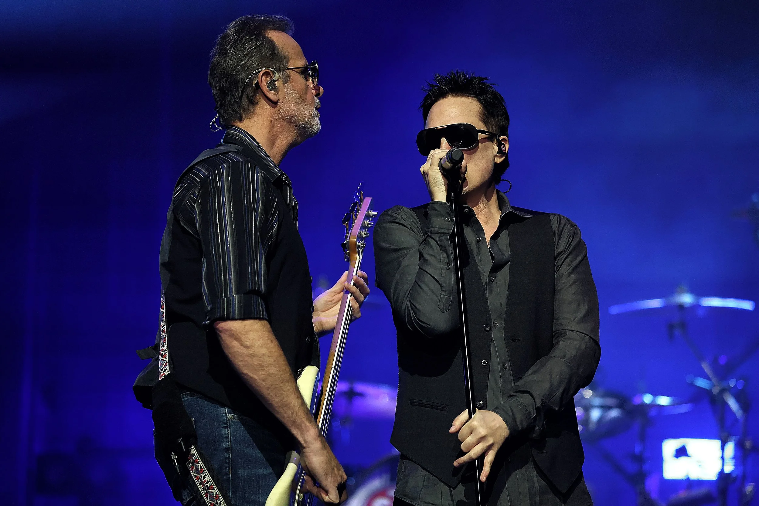 Stone Temple Pilots Thrill the Chicago Burbs with Sold-Out Performance