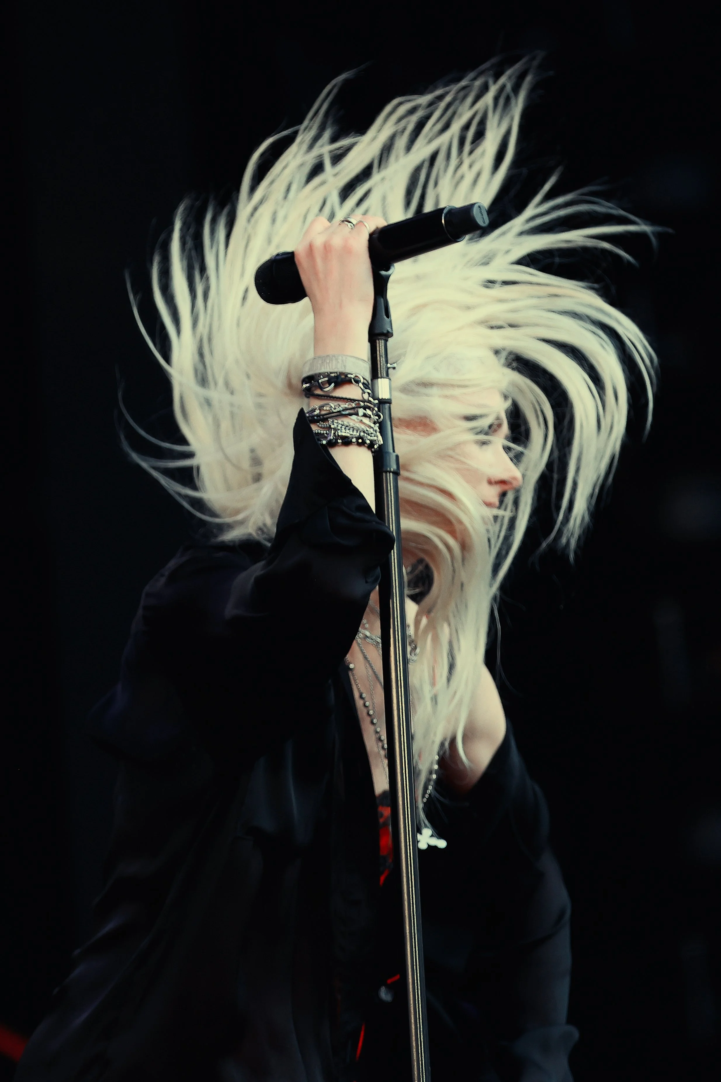 theprettyreckless-camprandall-7-19-26-4.jpg