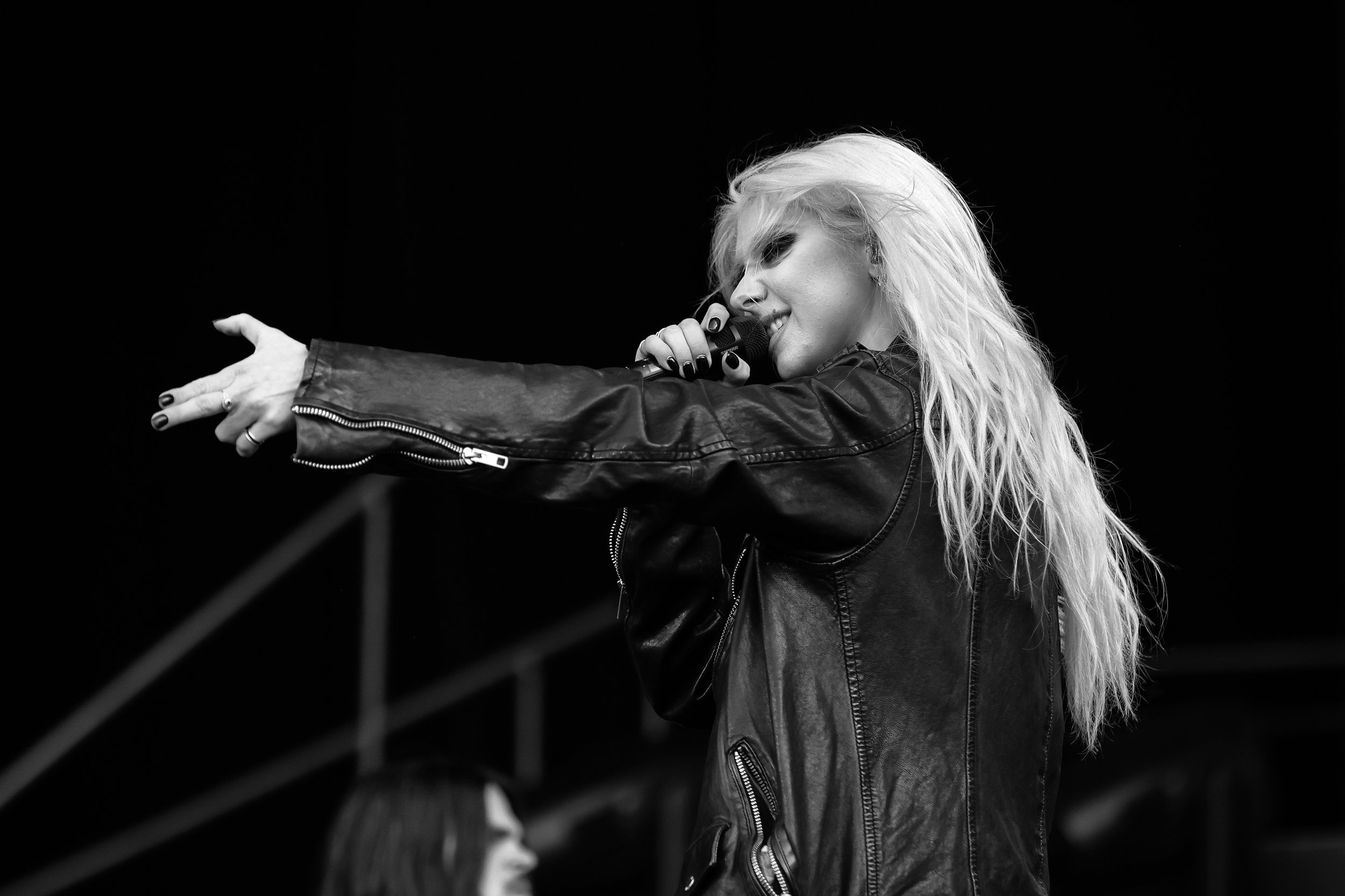 theprettyreckless-camprandall-7-19-26-9.jpg