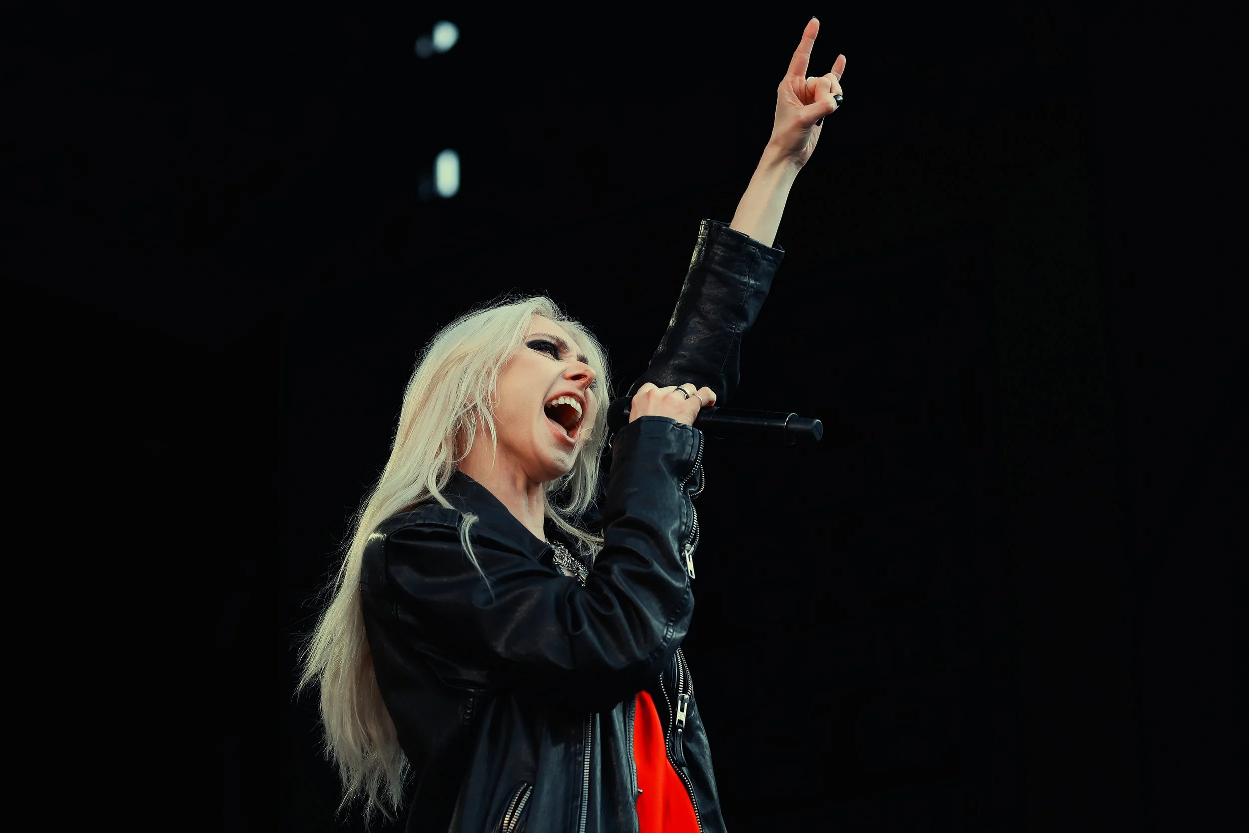 theprettyreckless-camprandall-7-19-26-10.jpg