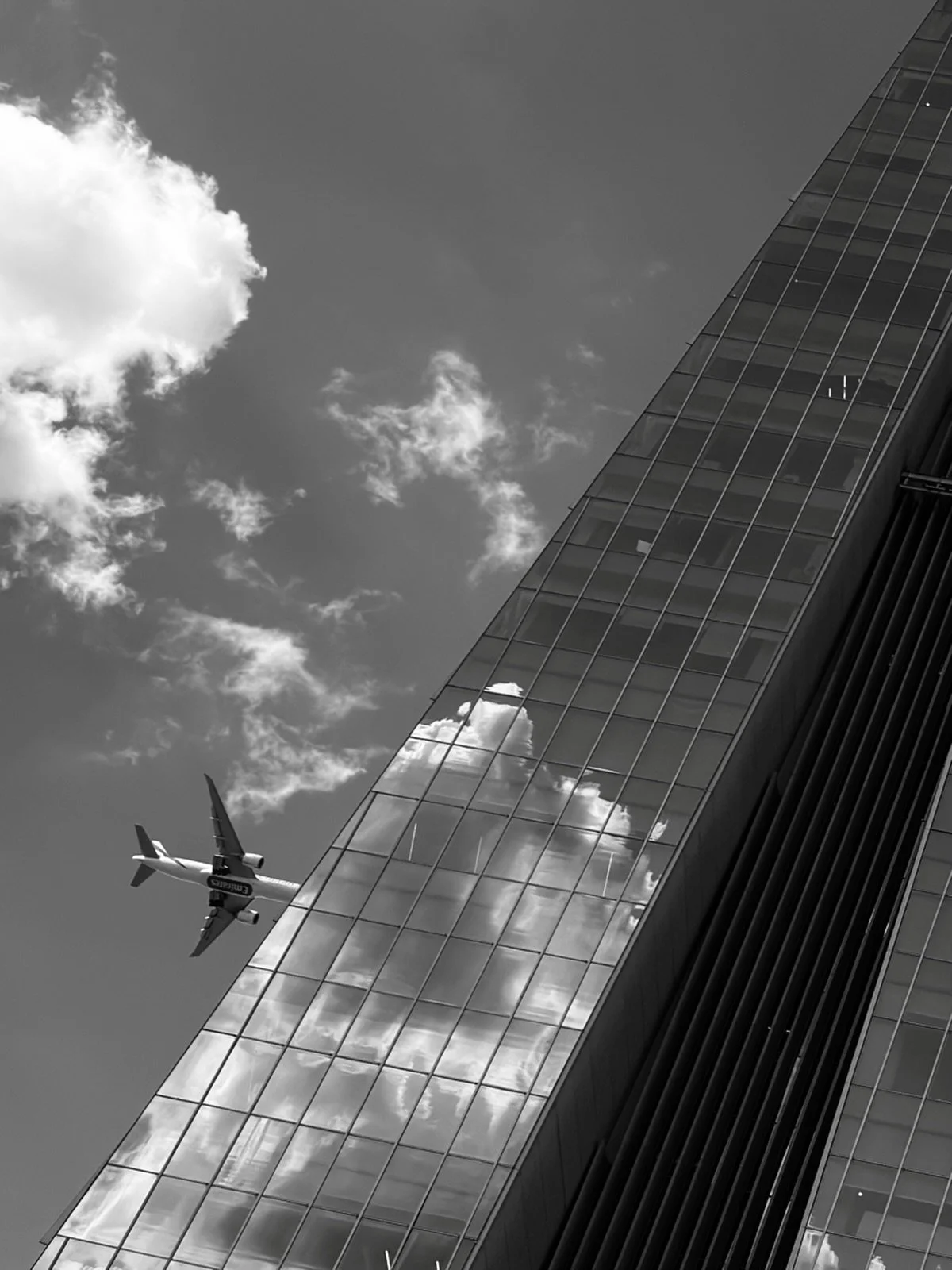 CDMX 2025.

#Fotograf&iacute;aDeCalle #Fotograf&iacute;aUrbana #cdmx  #Fot&oacute;grafaMexicana #Fotograf&iacute;aDeViaje #CalleYLuz #shotoniphone #StreetPhotography #UrbanStories #TravelPhotographer #StreetLens #VidaCotidiana #HumanStories #StreetVi