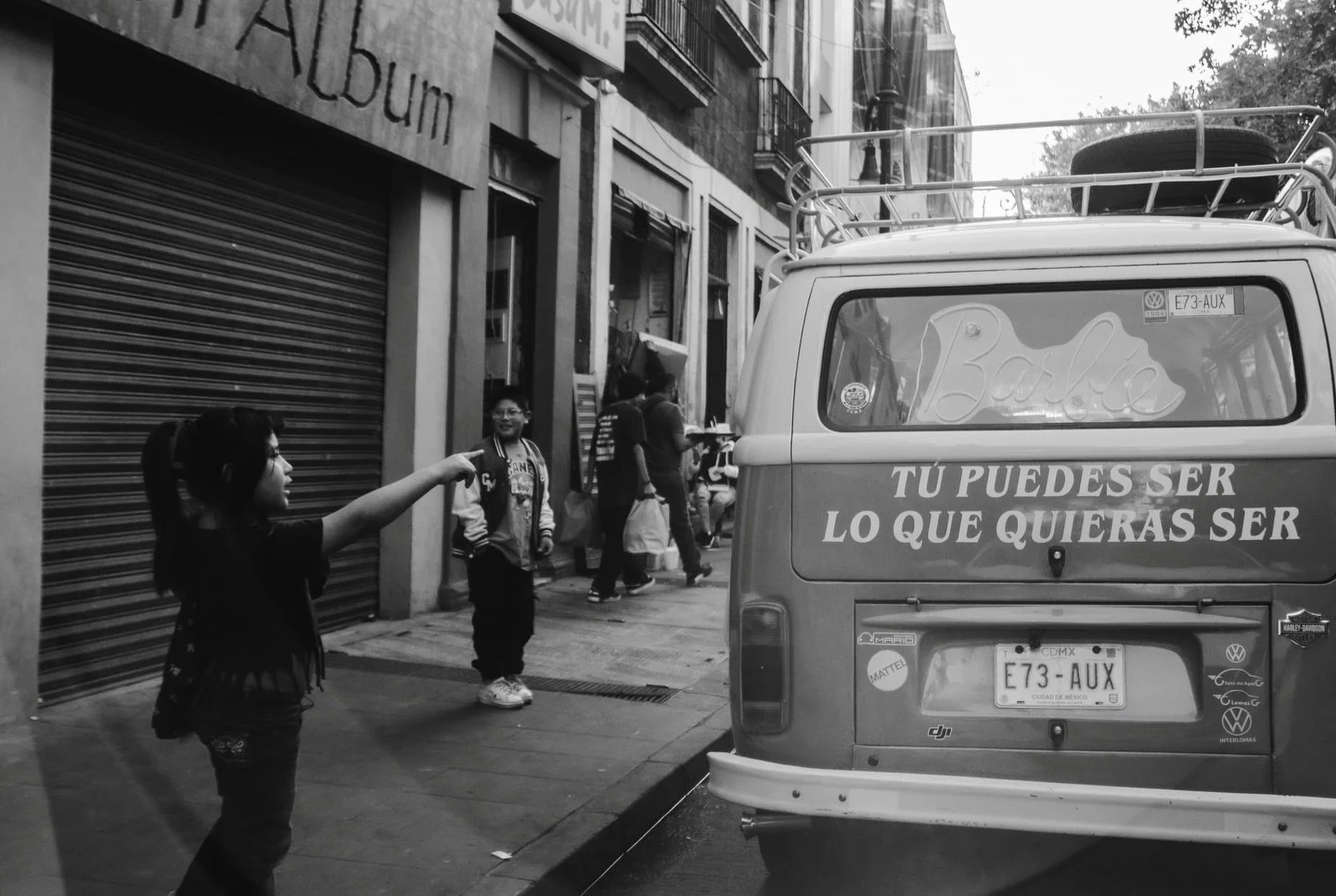 Rep&uacute;blica de Cuba, centro de la CDMX. 

#canon #canonphotography #streetphotography #fotografiadecalle