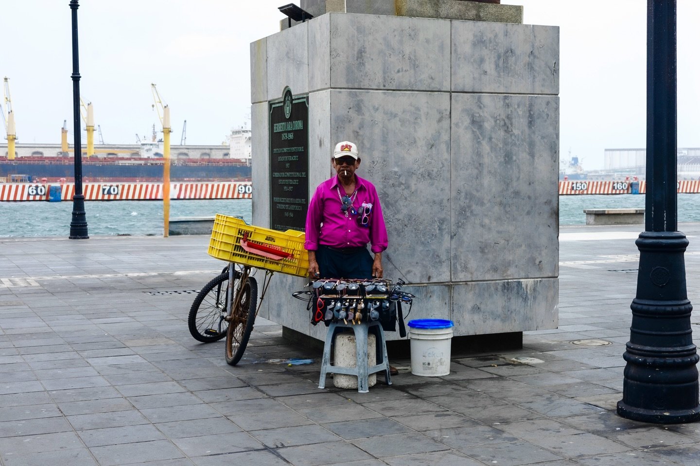 Puerto de Veracruz 2025.

#veracruz #veracruzmexico #puertodeveracruz #ricohgr2 #fotografiadecalle