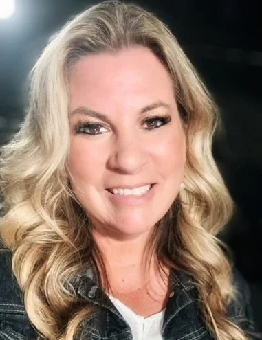 Michelle Moore headshot.jpg