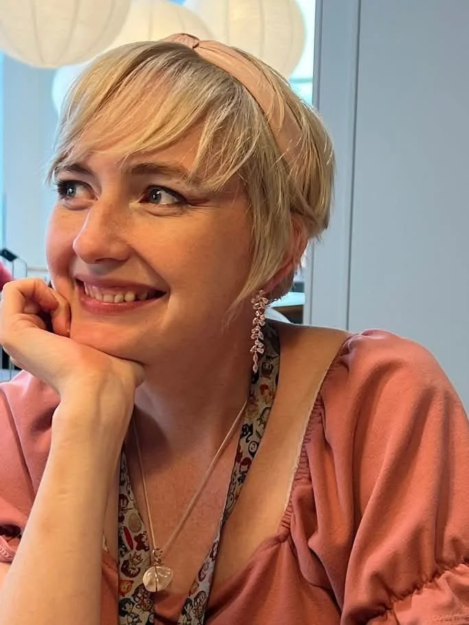 Gloria headshot.jpeg