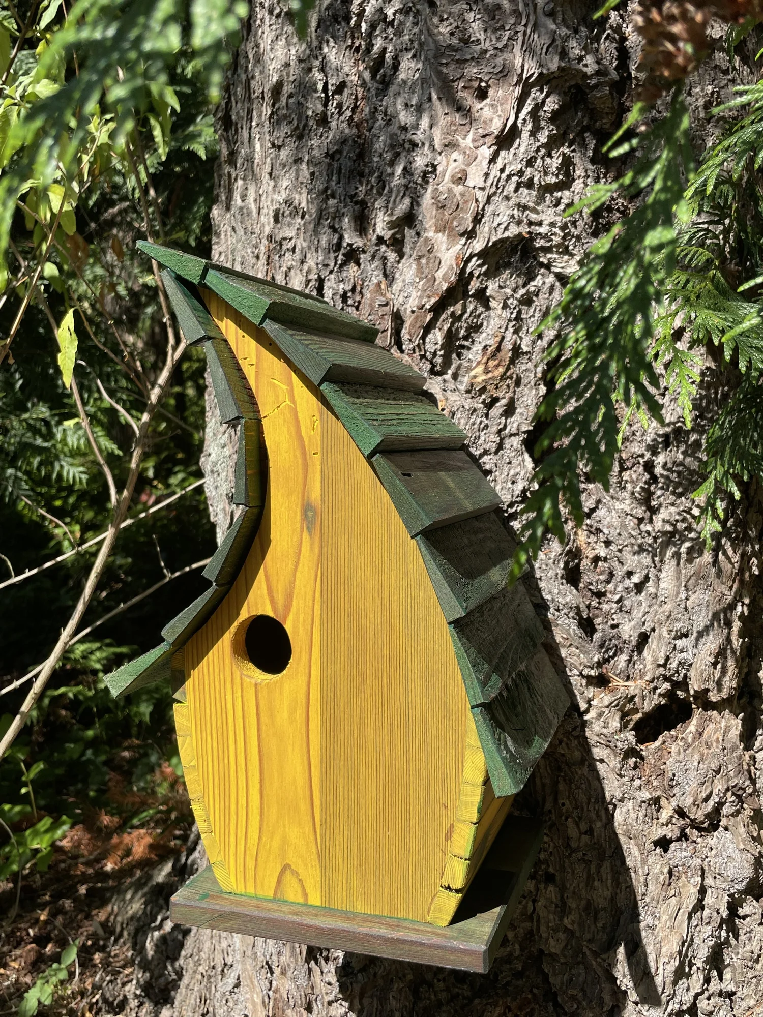 Wave Cedar Birdhouse — Handmade Reclaimed Wood | Grevstad
