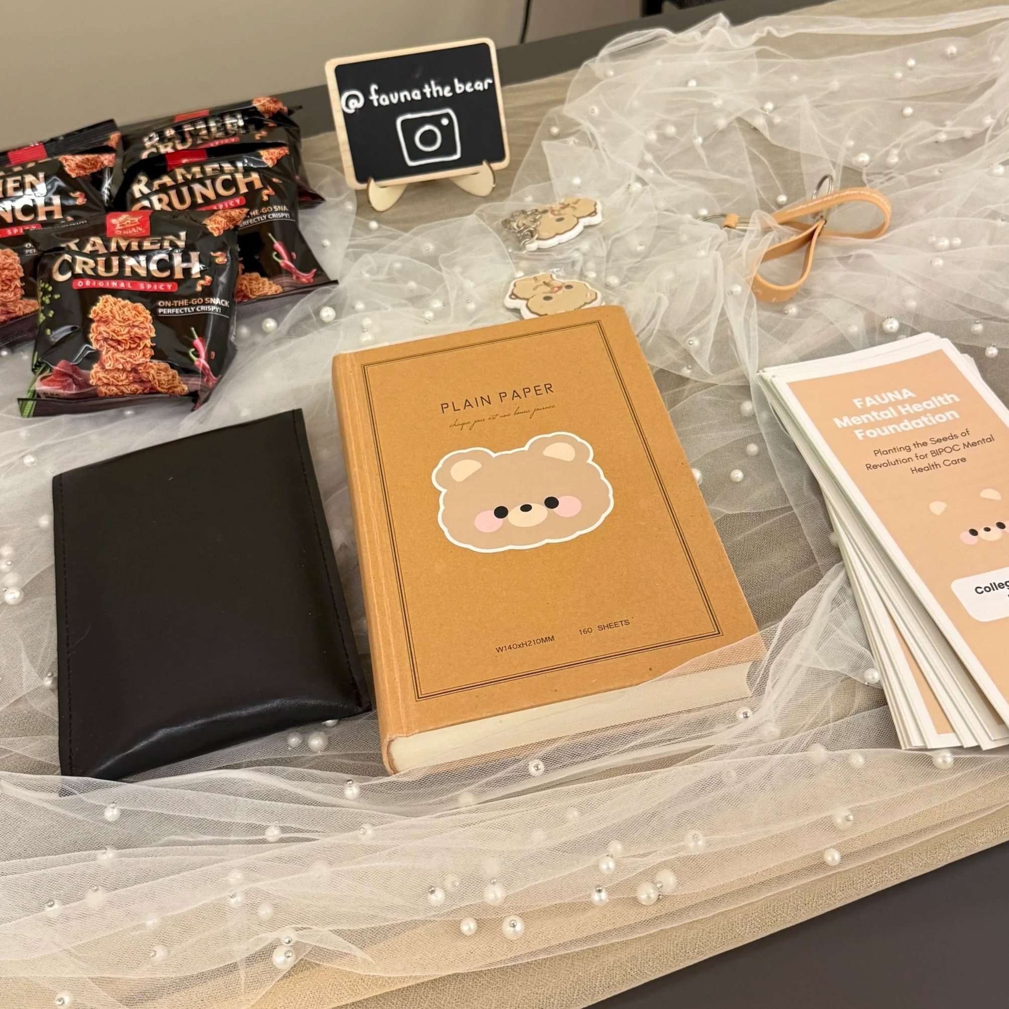 FAUNA table at the Bellevue Library Community Court Resource Center