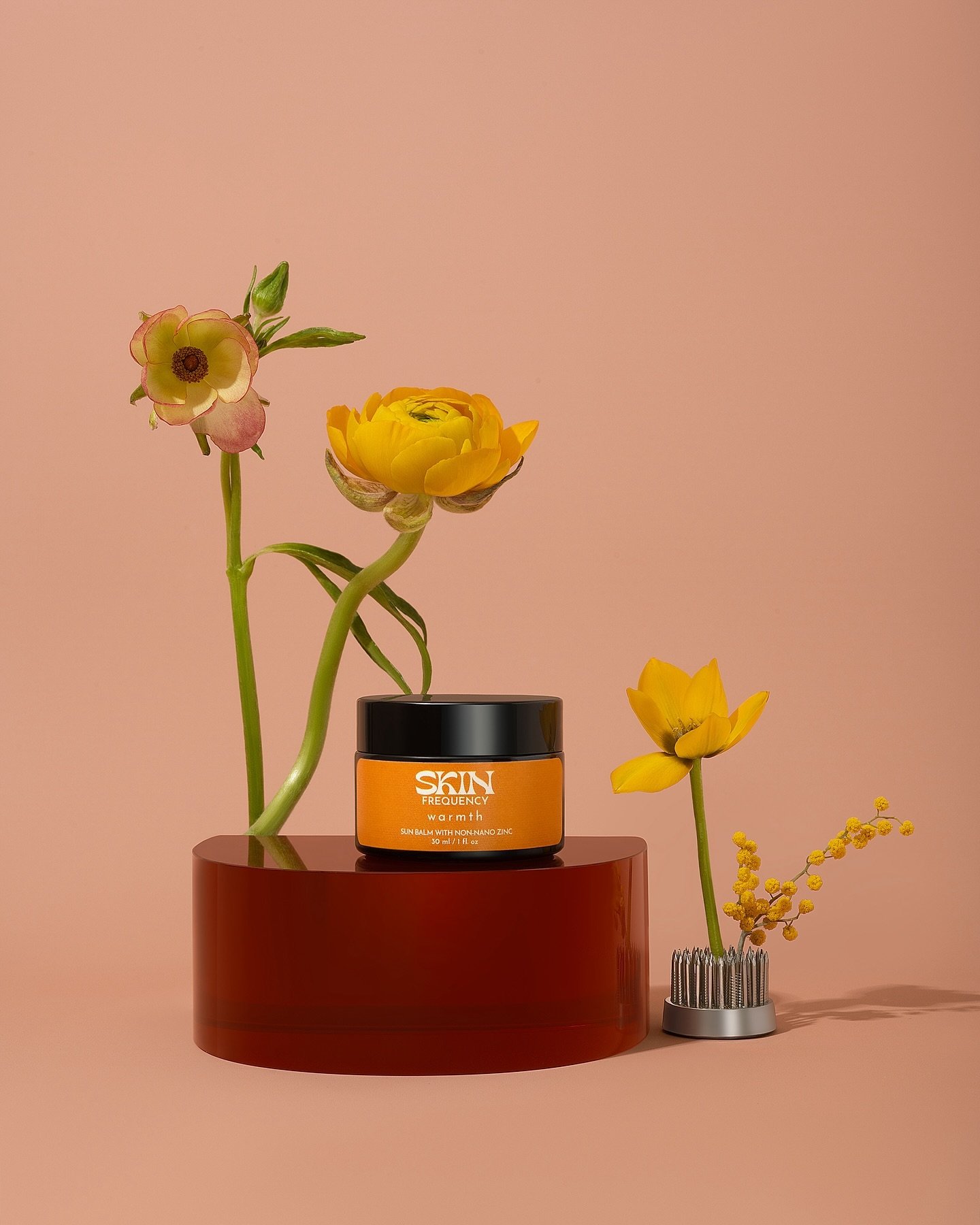 First week of summer vibes 🌼

.
.
.
.
.
.
.
#productphotography #productphotographer #productphotographystudio #torontoproductphotographer #calgaryproductphotographer #vancouverproductphotographer #skincarephotography #skincareproducts