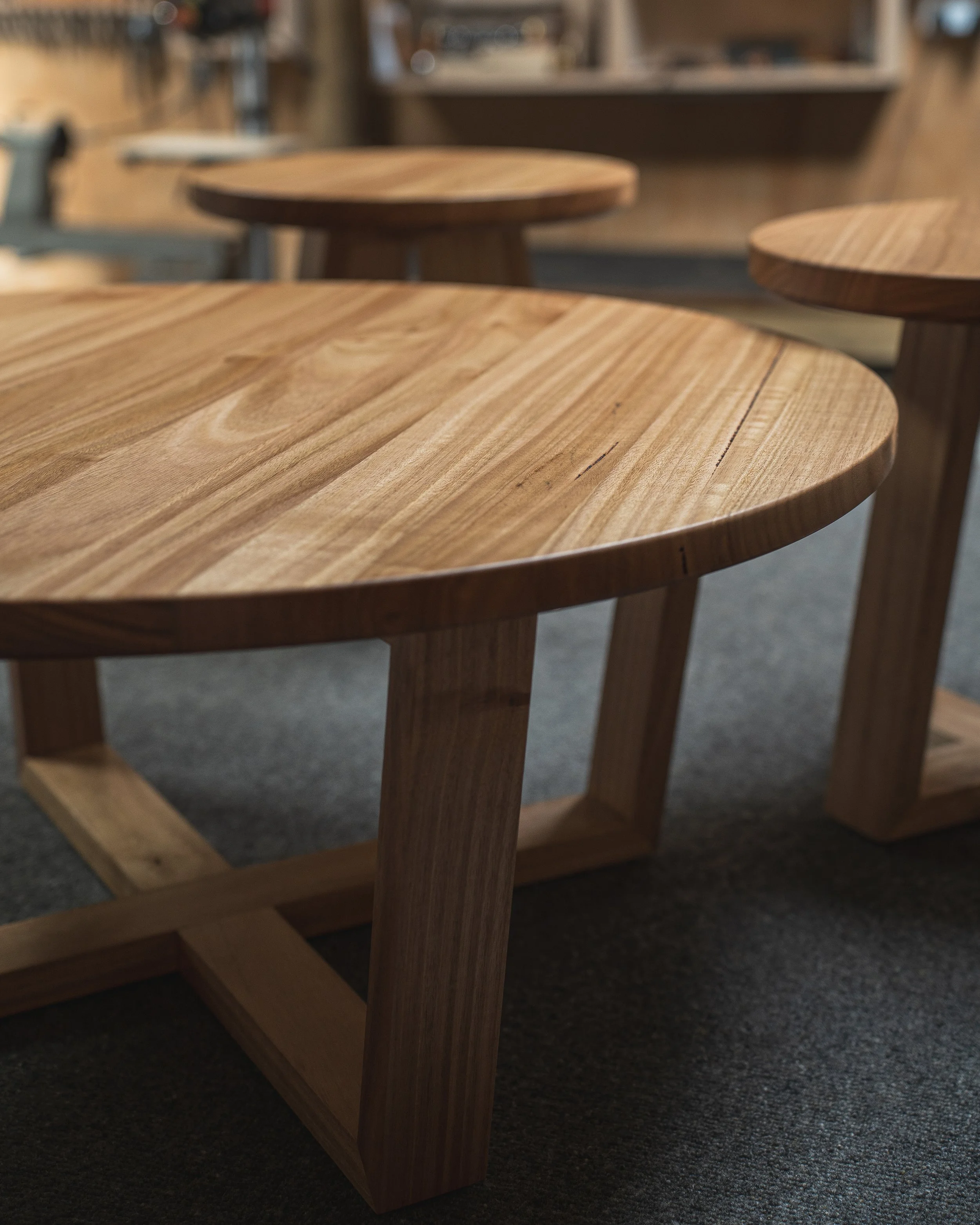 Lounge table set.