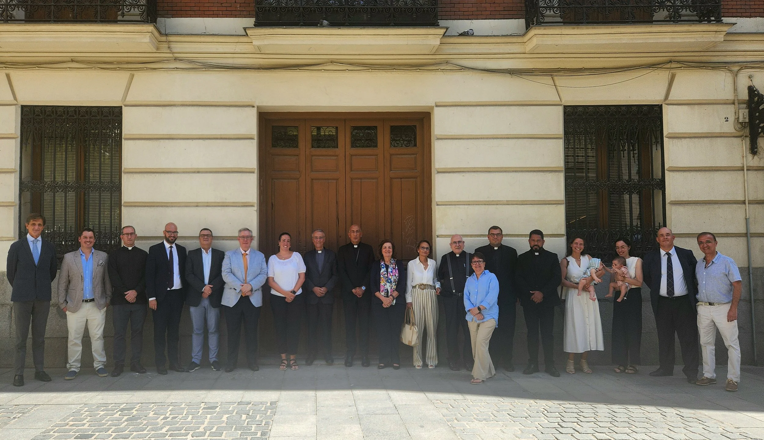 El cardenal Reina, Gran Canciller, visita con monseñor Bordeyne la sede del Instituto Juan Pablo II en Madrid