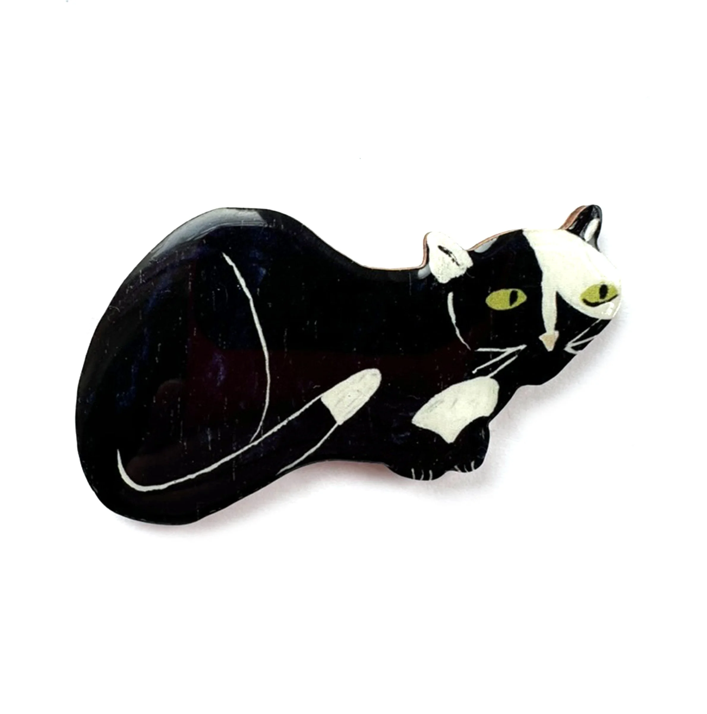 BlackandWhiteLoafCat.jpg