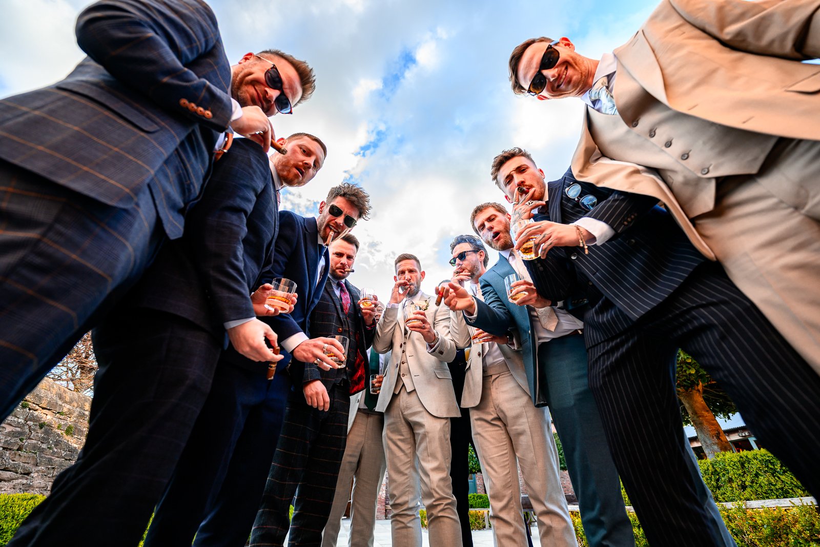 creative-photo-hazel-gap-barn-wedding-day