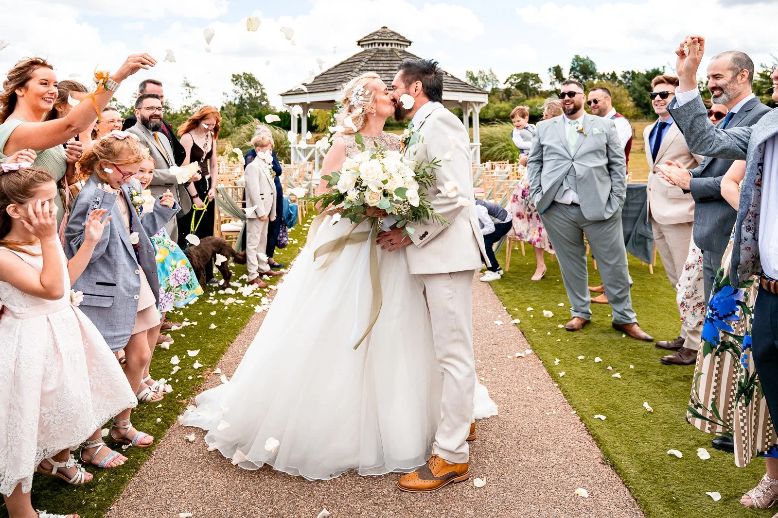 confetti-at-peak-edge-wedding