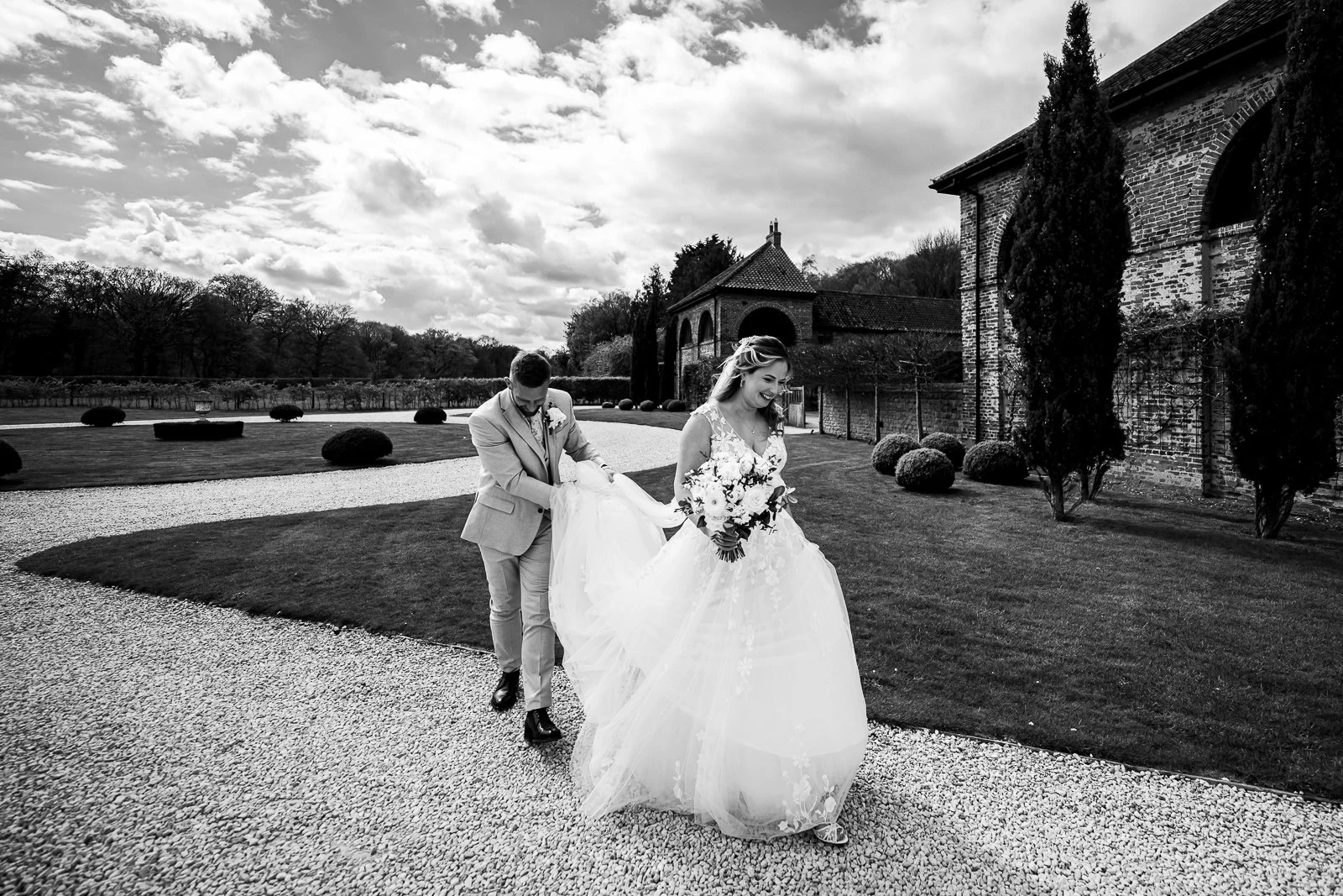 spring-wedding-hazel-gap-barn