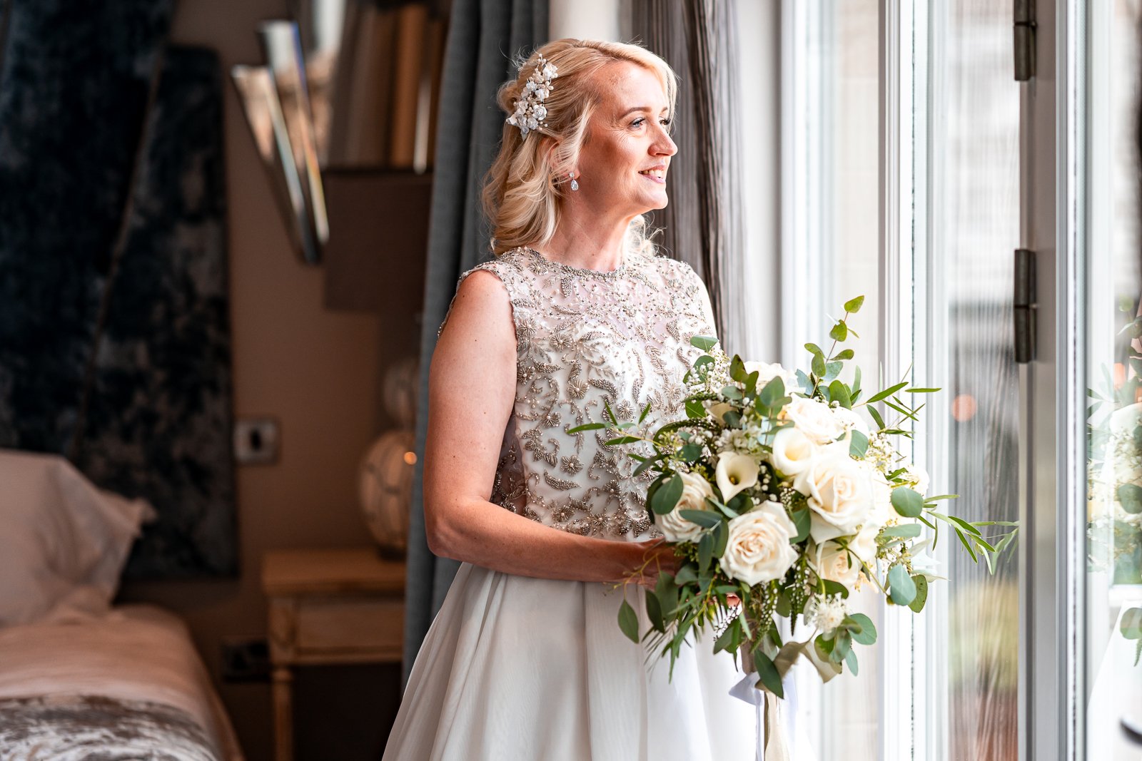 bride-at-peak-edge-wedding-chesterfield